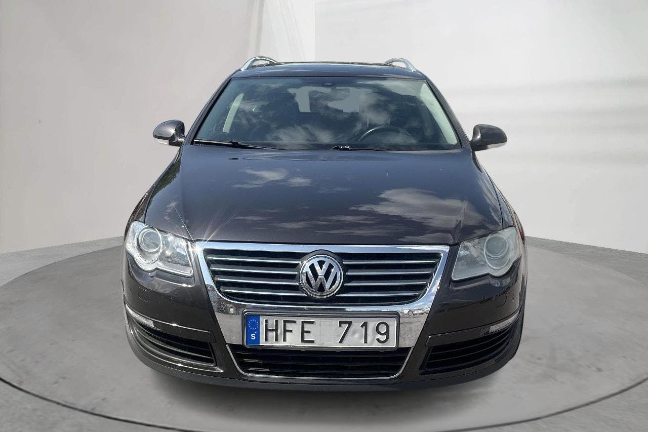VW Passat 2.0 TFSI Variant (200hk) - 20 363 mil - Automat - Dark Brown - 2007