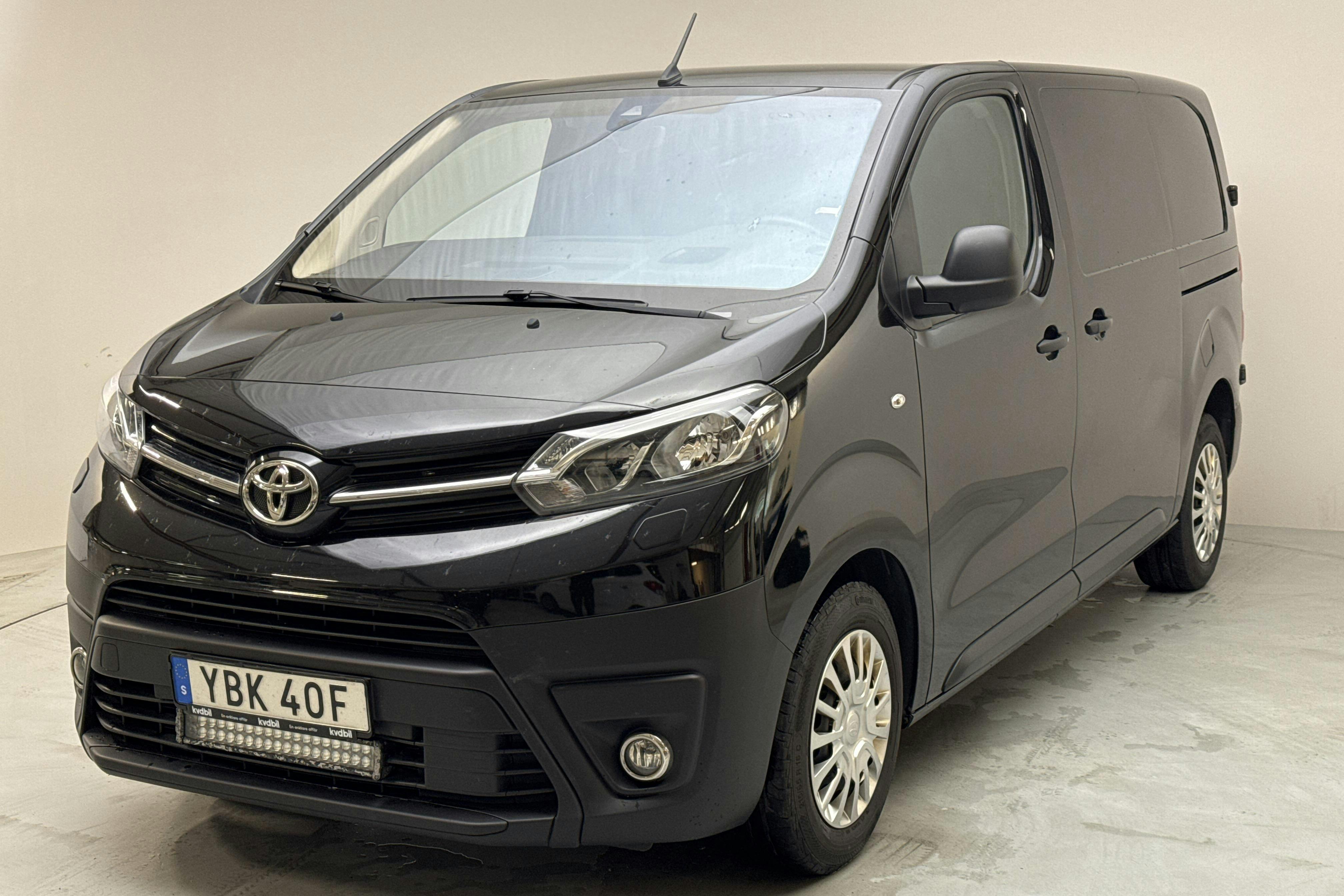 Toyota PROACE 2.0D (120hk) - 11 960 mil - Automat - svart - 2021