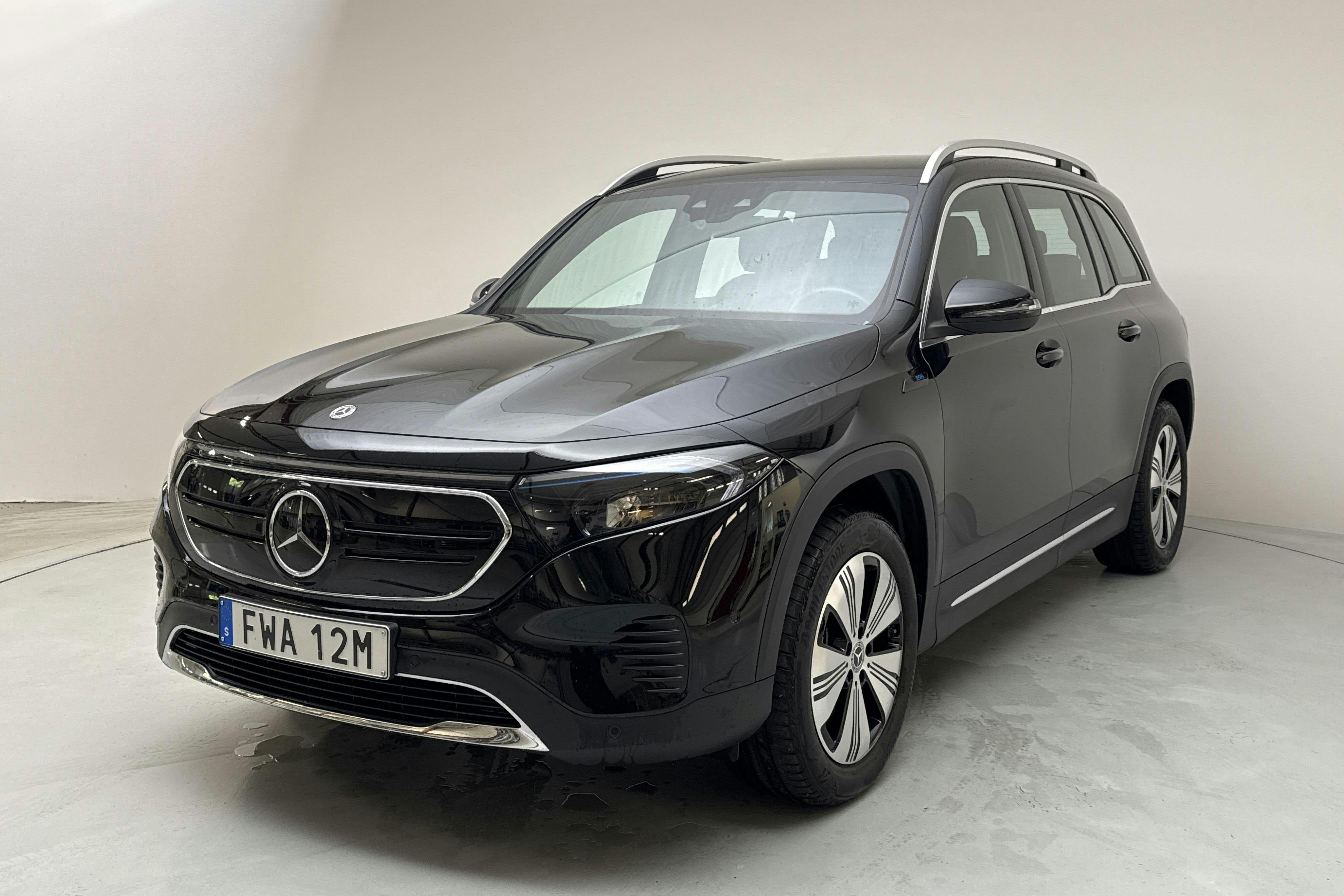 Mercedes EQB 300 4MATIC X243 (228hk) - 4 315 mil - Automat - svart - 2023