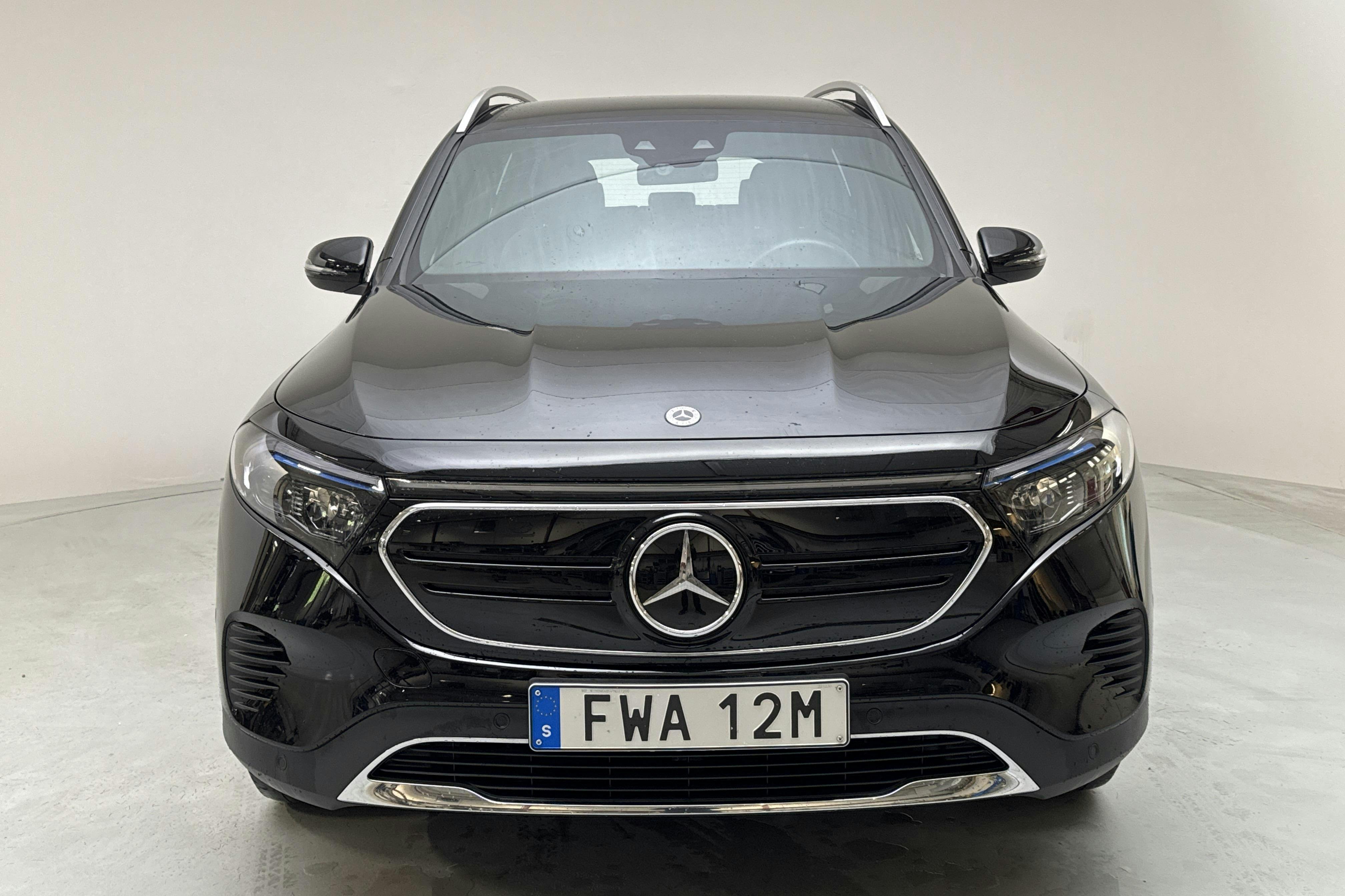 Mercedes EQB 300 4MATIC X243 (228hk) - 43 150 km - Automaatne - must - 2023