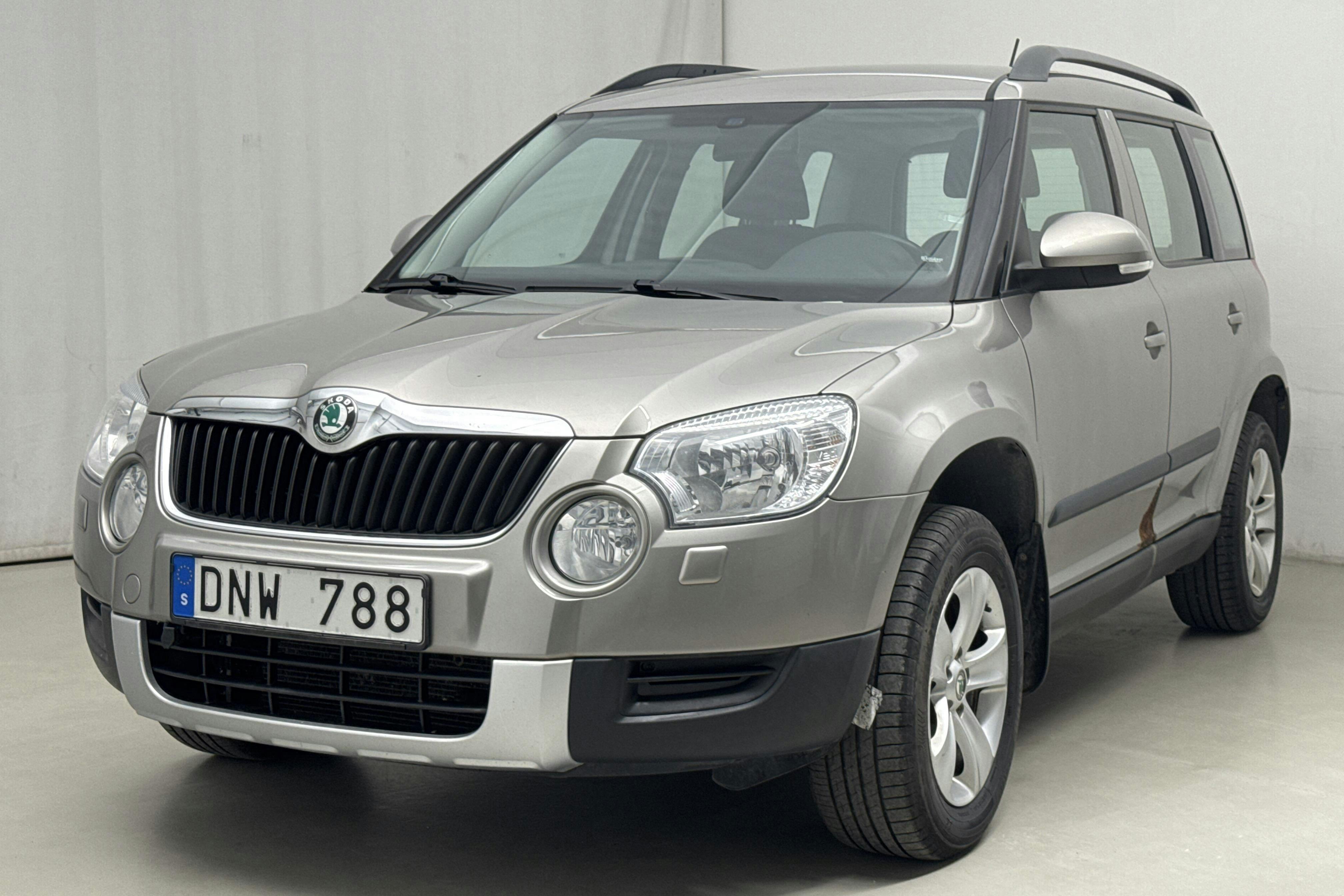 Skoda Yeti 2.0 TDI CR 4X4 (110hk) - 21 098 mil - Manuell - Light Brown - 2012