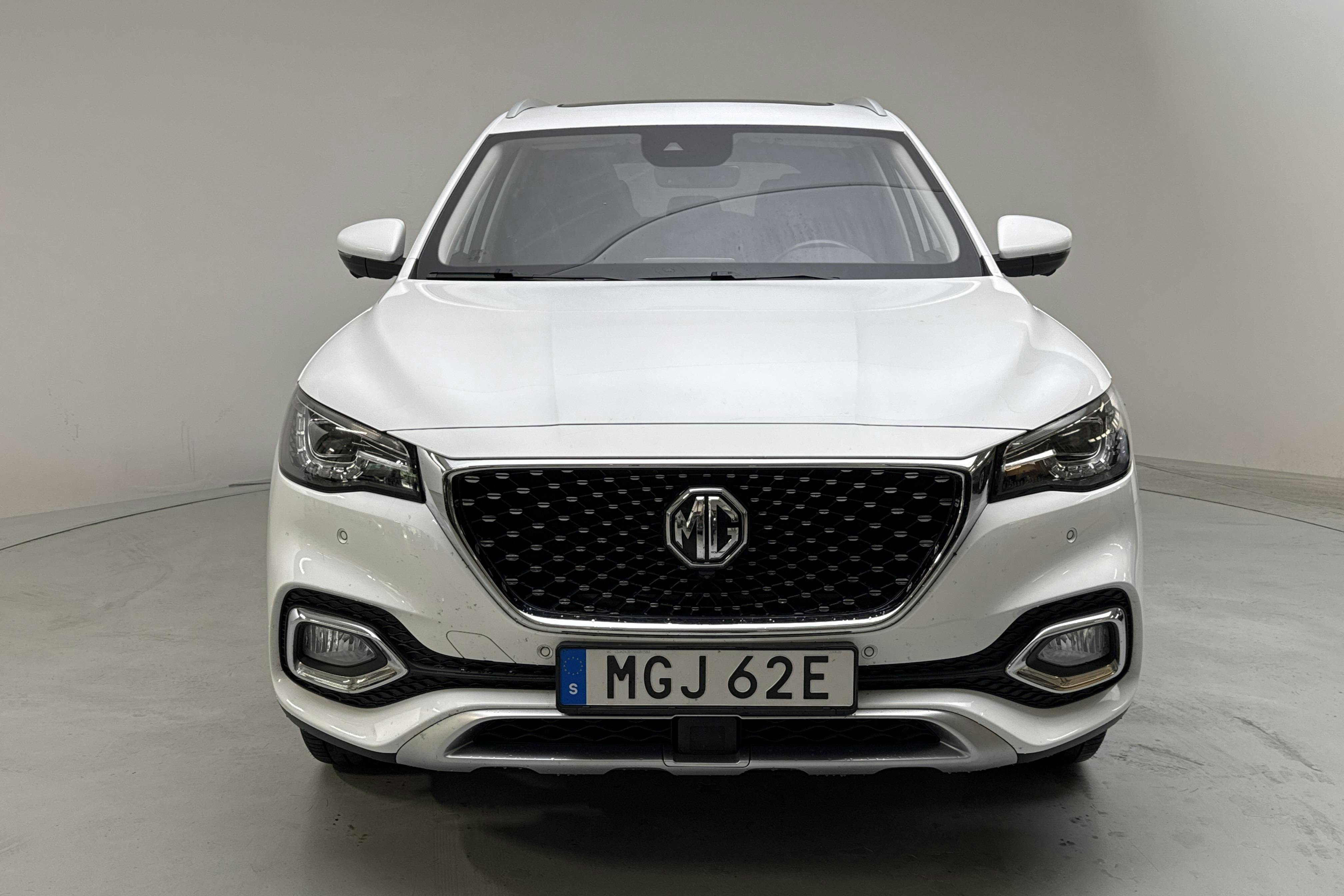 MG EHS 1.5T PHEV (258hk) - 6 562 mil - Automat - vit - 2022