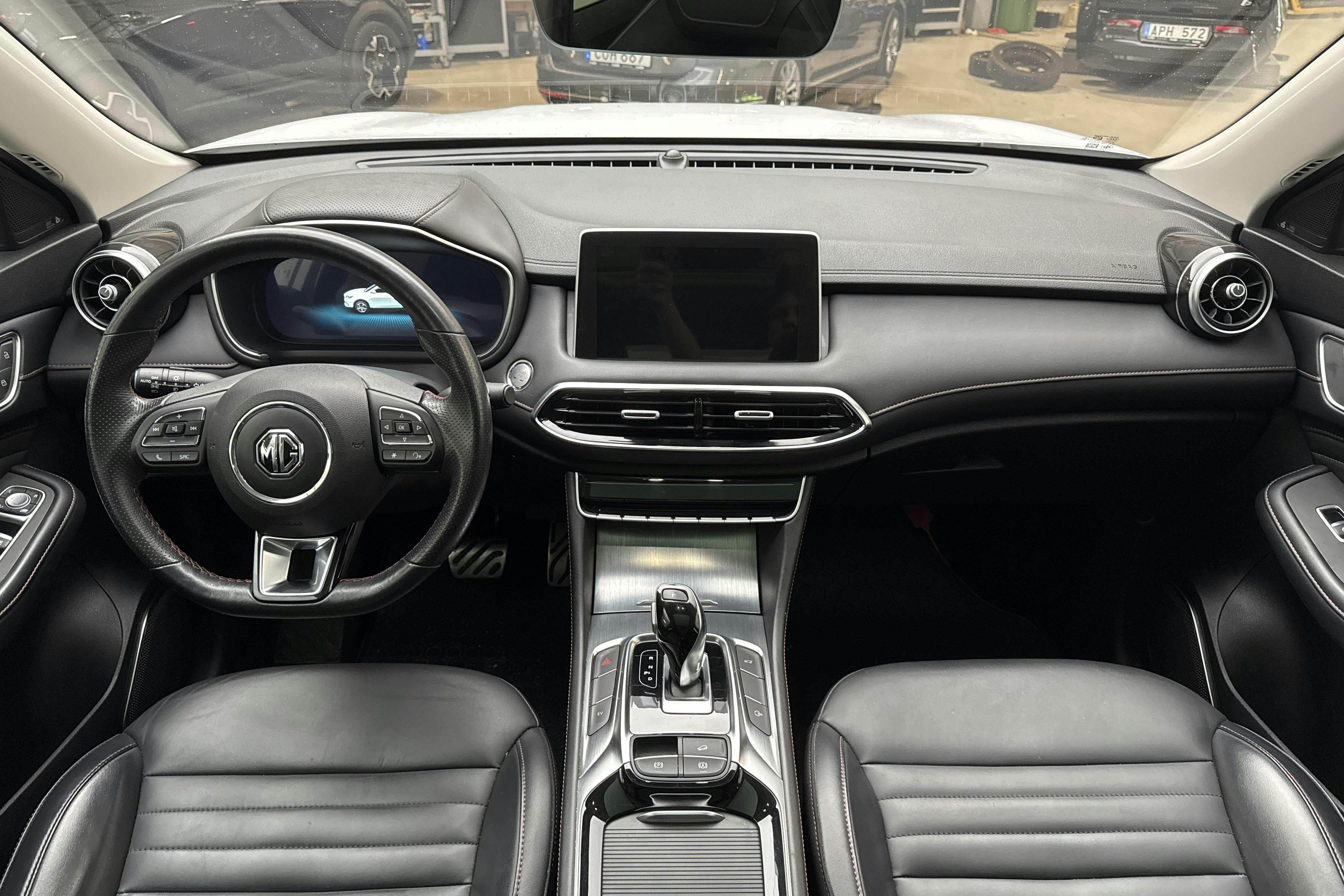 MG EHS 1.5T PHEV (258hk) - 6 562 mil - Automat - vit - 2022