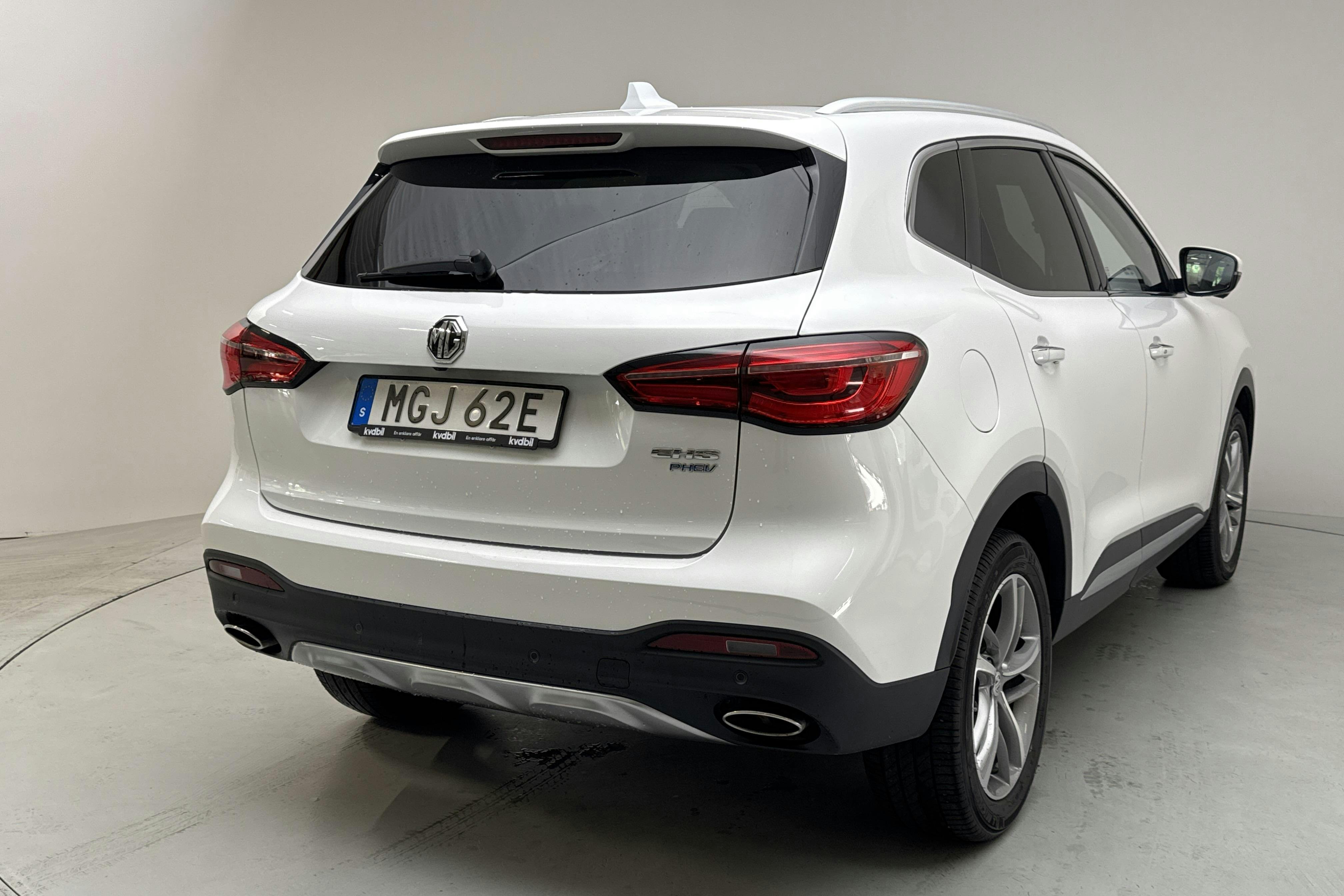 MG EHS 1.5T PHEV (258hk) - 6 562 mil - Automat - vit - 2022