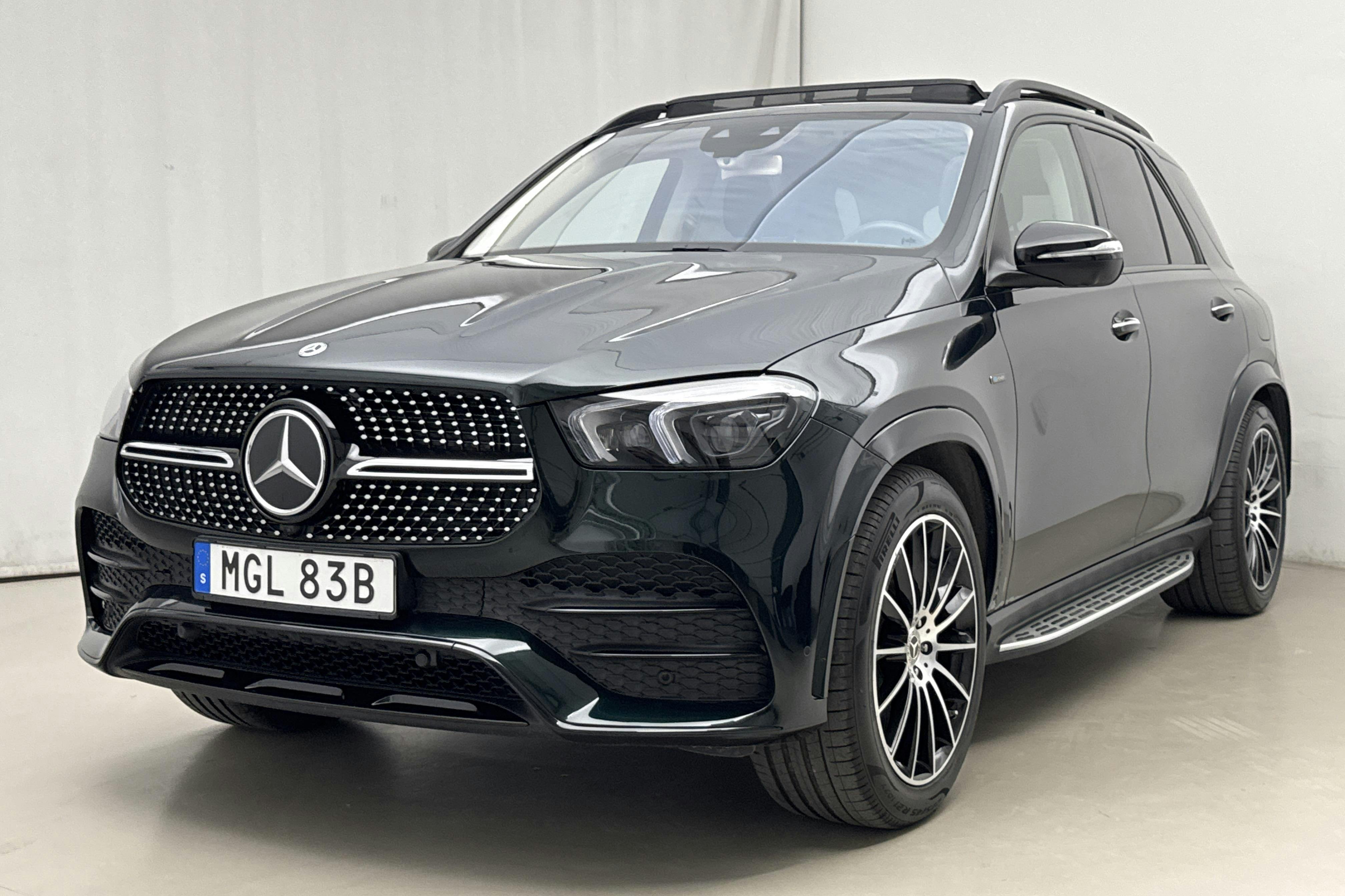 Presentation photo 1 of 28: Mercedes GLE 350 de 4MATIC V167 (333hk) - 32 140 km - Automatic - green - 2021