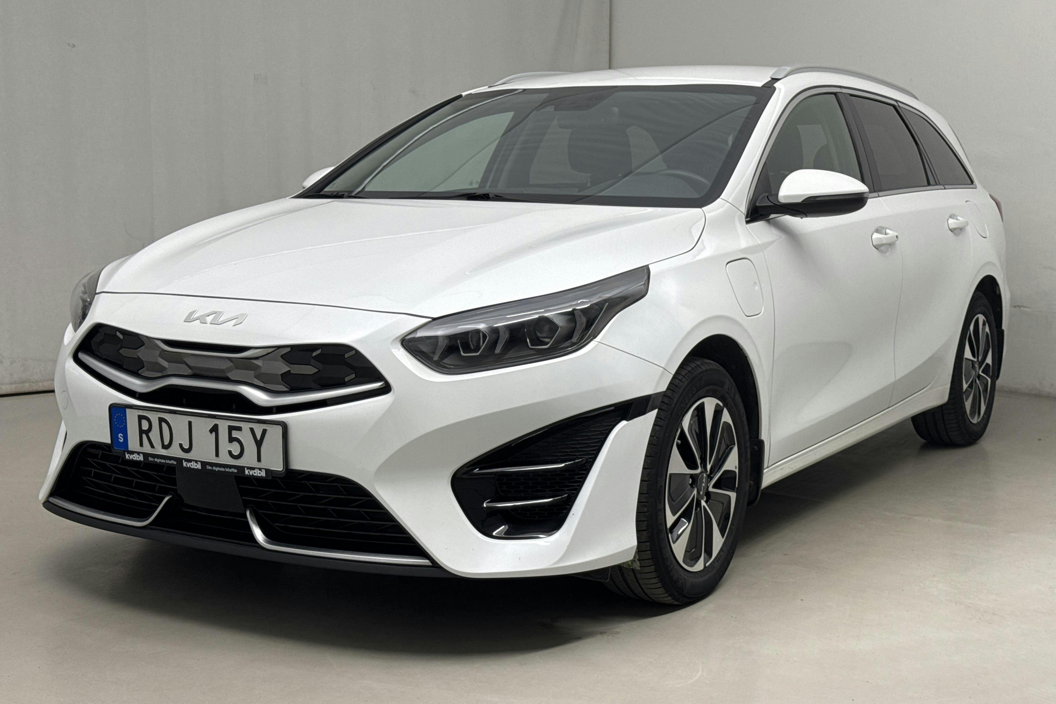 KIA Ceed 1.6 Plug-in Hybrid SW (141hk) - 6 164 mil - Automat - vit - 2022