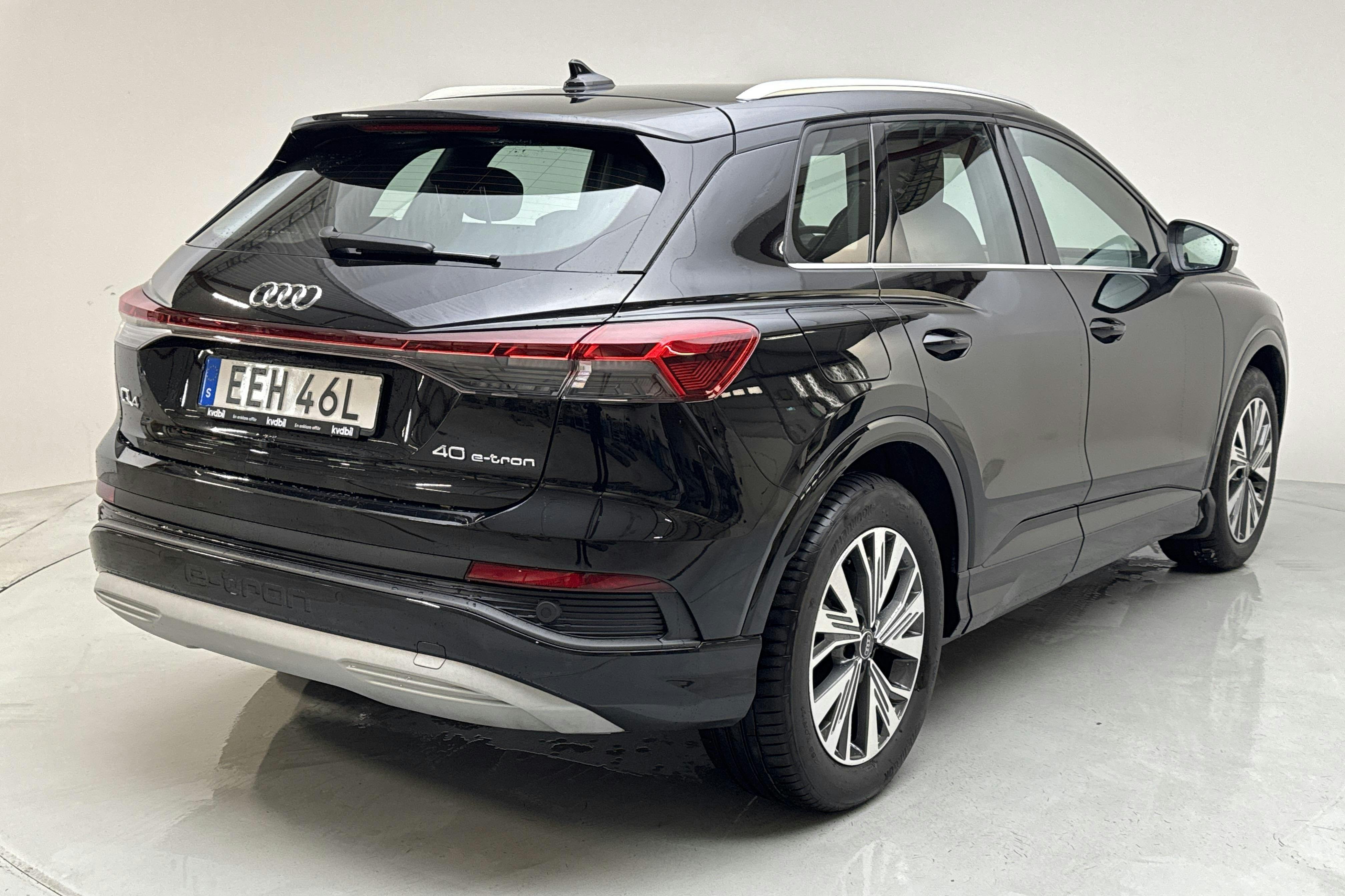 Audi Q4 40 e-tron 77 kWh (204hk) - 27 150 km - Automatic - black - 2024