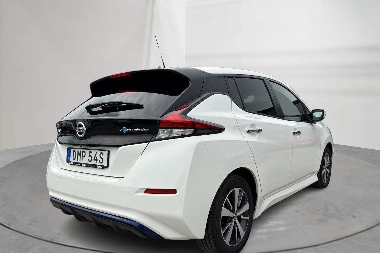 Nissan LEAF 5dr 39 kWh (150hk) - 79 370 km - Automatic - white - 2020