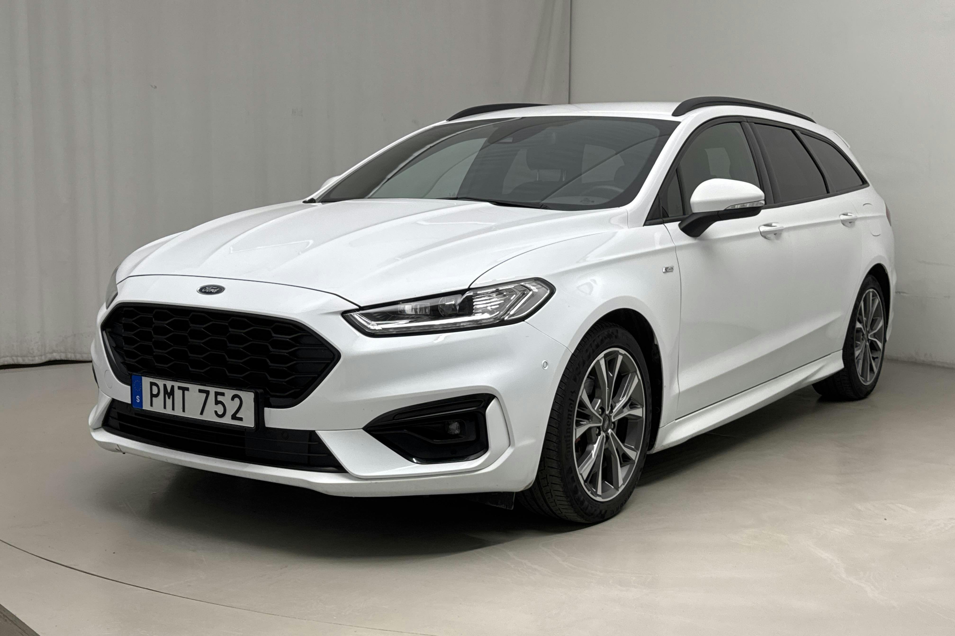 Ford Mondeo 2.0 HEV Kombi (187hk) - 10 643 mil - Automat - vit - 2022