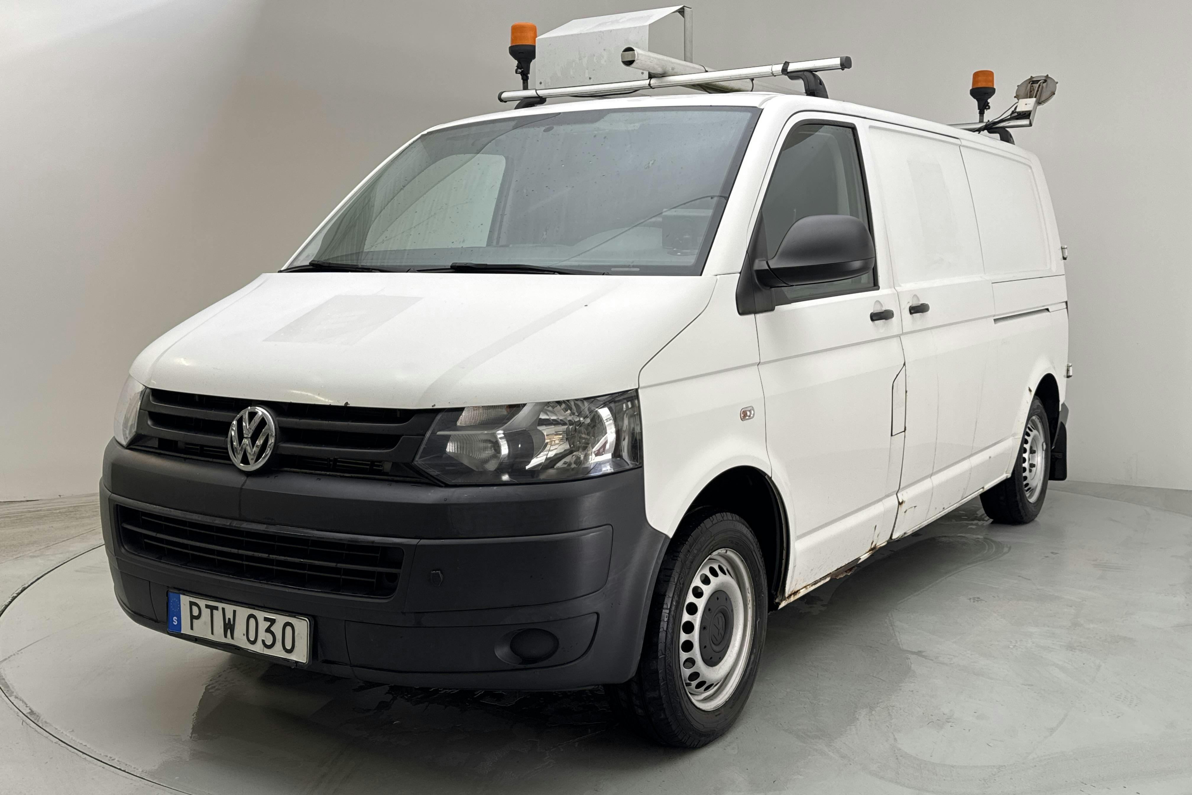 VW Transporter T5 2.0 TDI 4MOTION (140hk) - 19 584 mil - Manuell - vit - 2015
