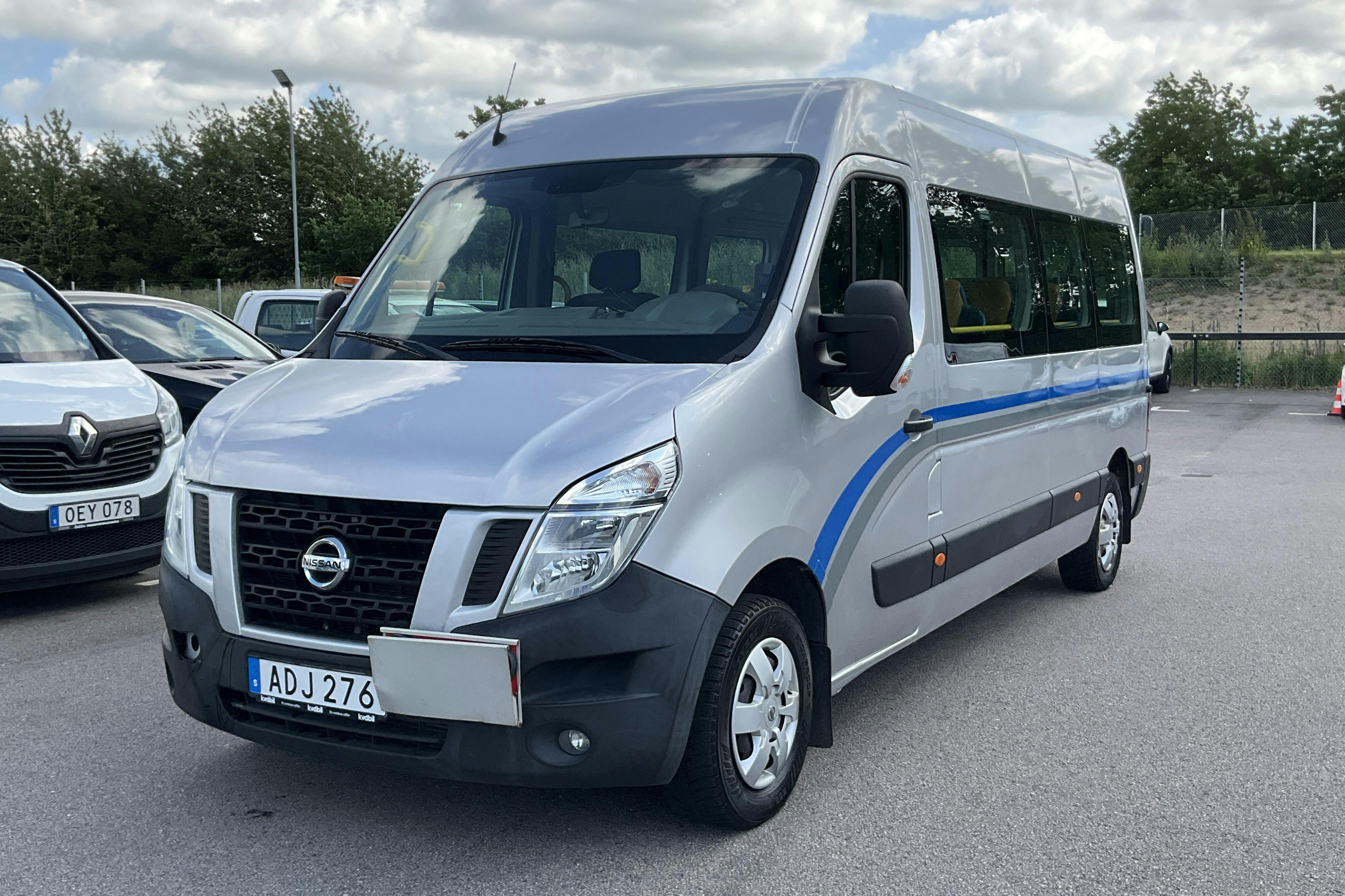 Presentationsfoto 1 av 15: Nissan NV400 2.3 dCi Skåp (125hk) - 28 121 mil - Manuell - silver - 2015