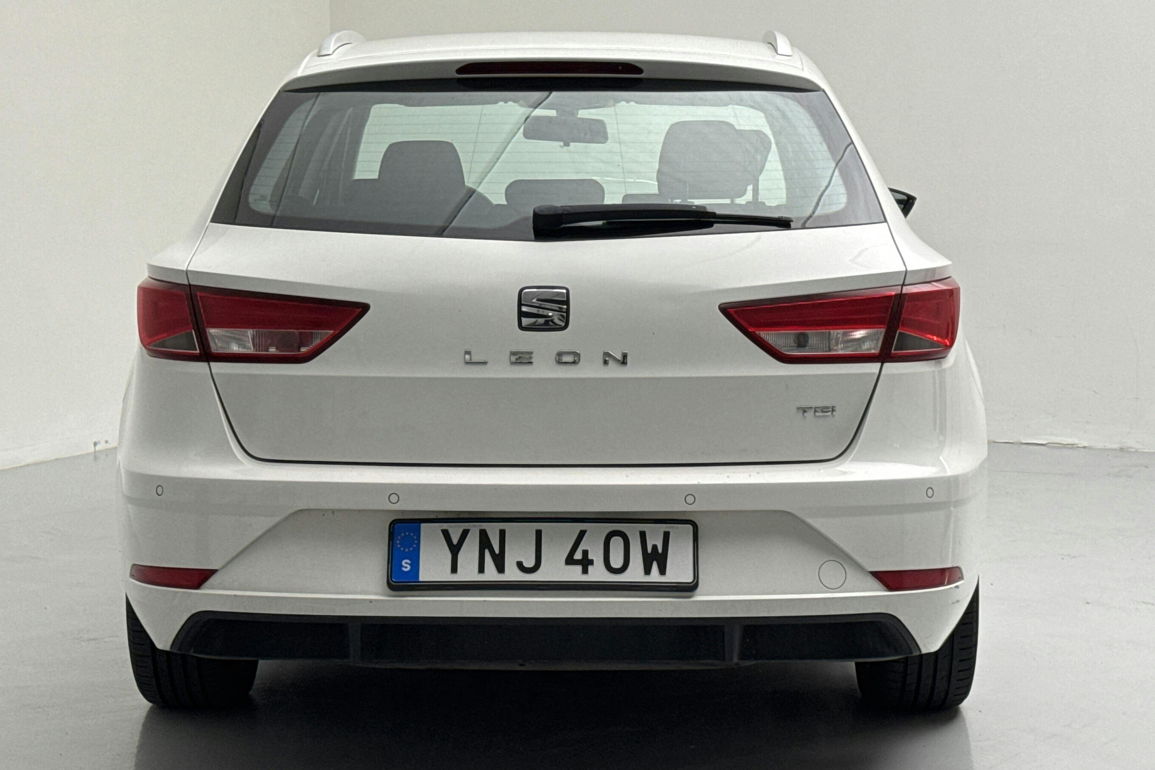 Seat Leon 1.5 TGI ST (130hk) - 356 330 km - Käsitsi - valge - 2020