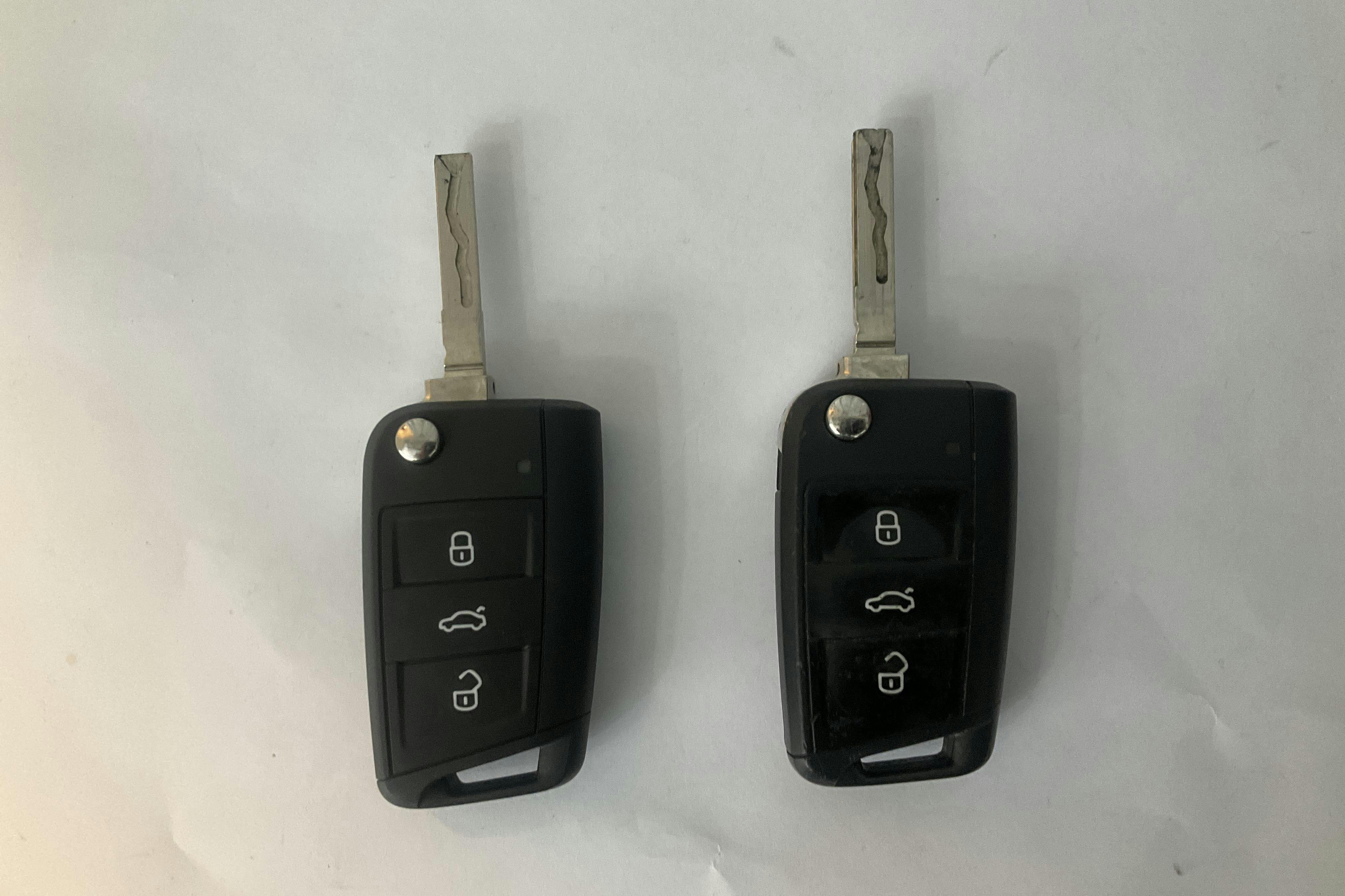 Esitlusfoto 11 aadressil 11: Seat Leon 1.5 TGI ST (130hk) - 418 980 km - Käsitsi - valge - 2020