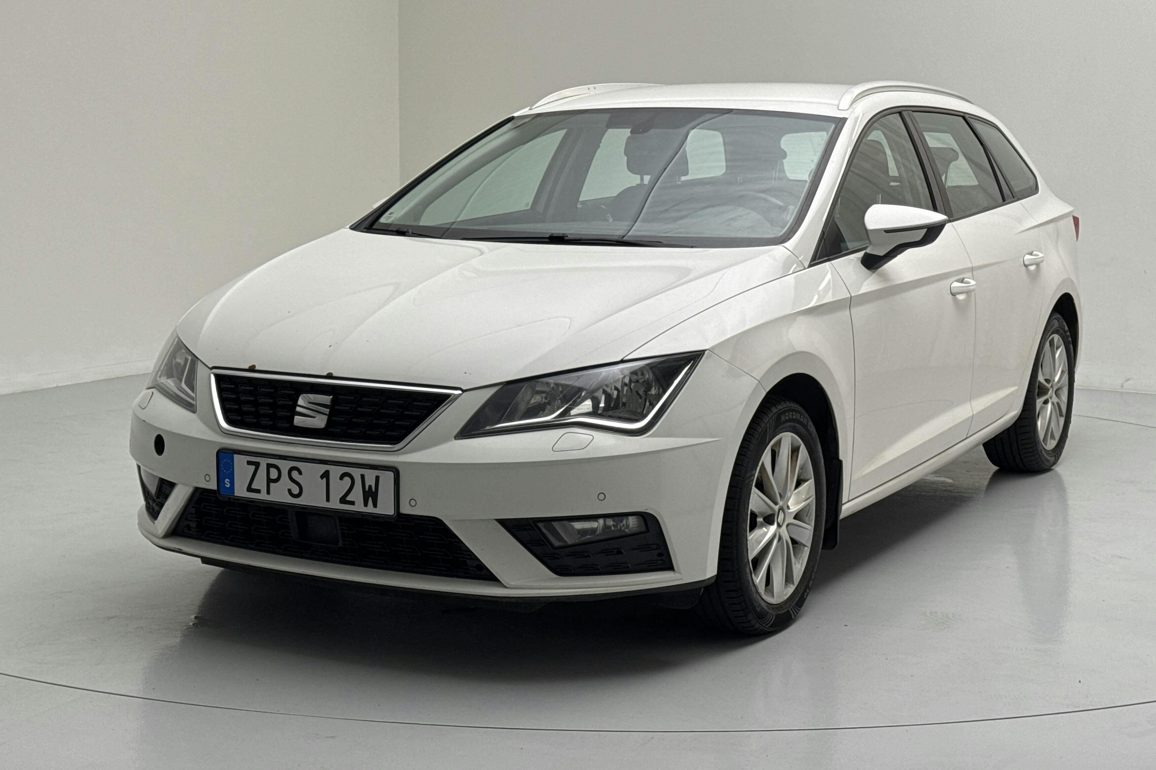 Seat Leon 1.5 TGI ST (130hk) - 41 898 mil - Manuell - vit - 2020