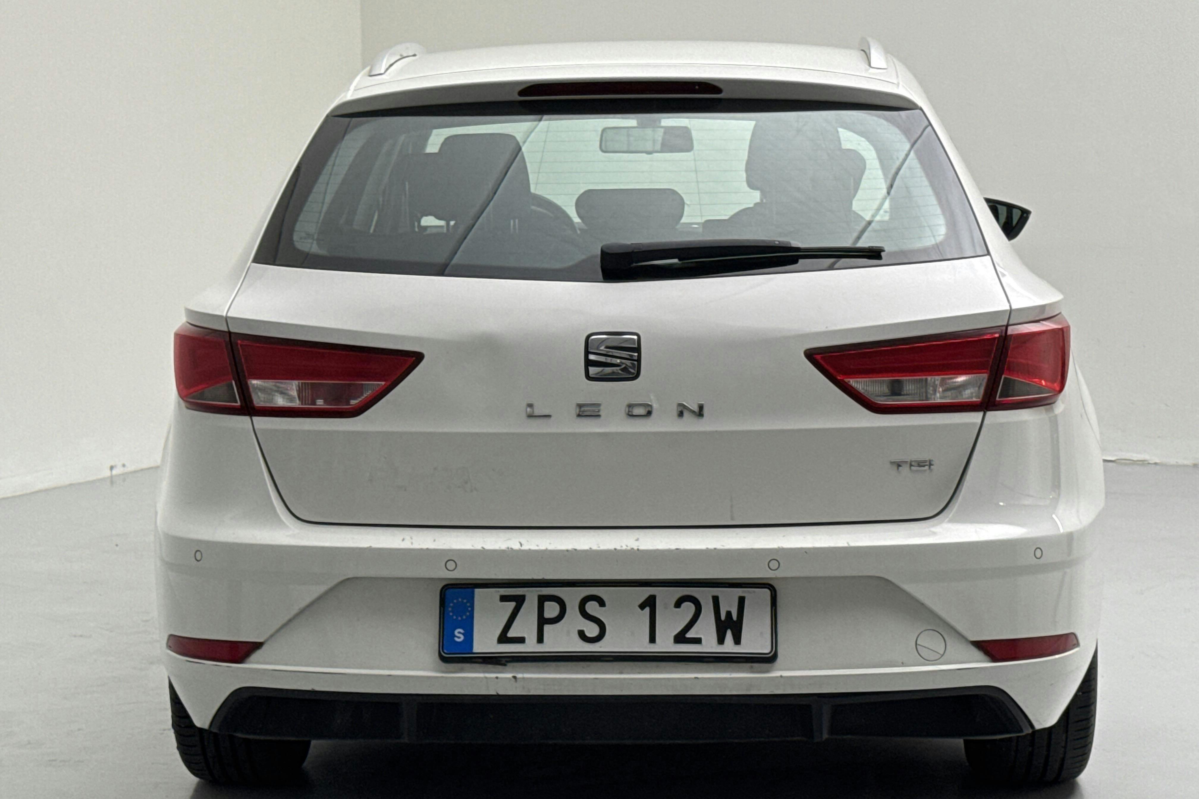 Seat Leon 1.5 TGI ST (130hk) - 418 980 km - Käsitsi - valge - 2020