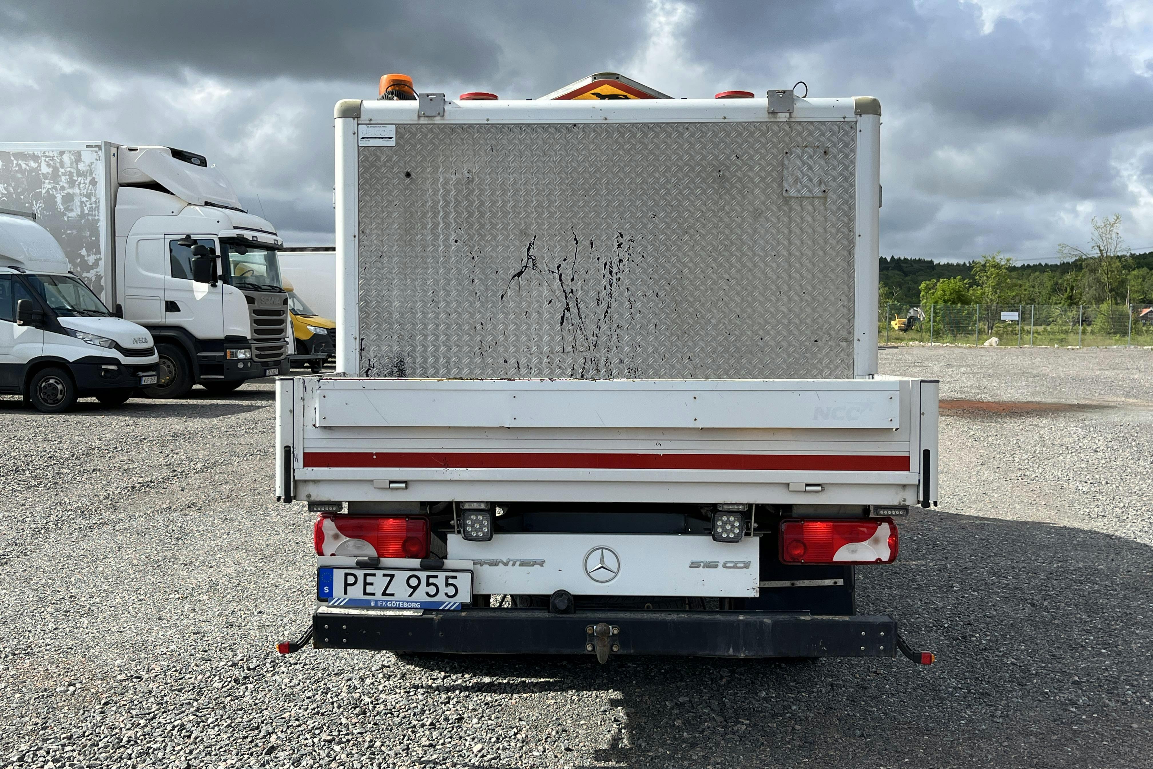 Mercedes Sprinter 516 CDI Pickup/Chassi (163hk) - 125 143 km - Automaatne - valge - 2017