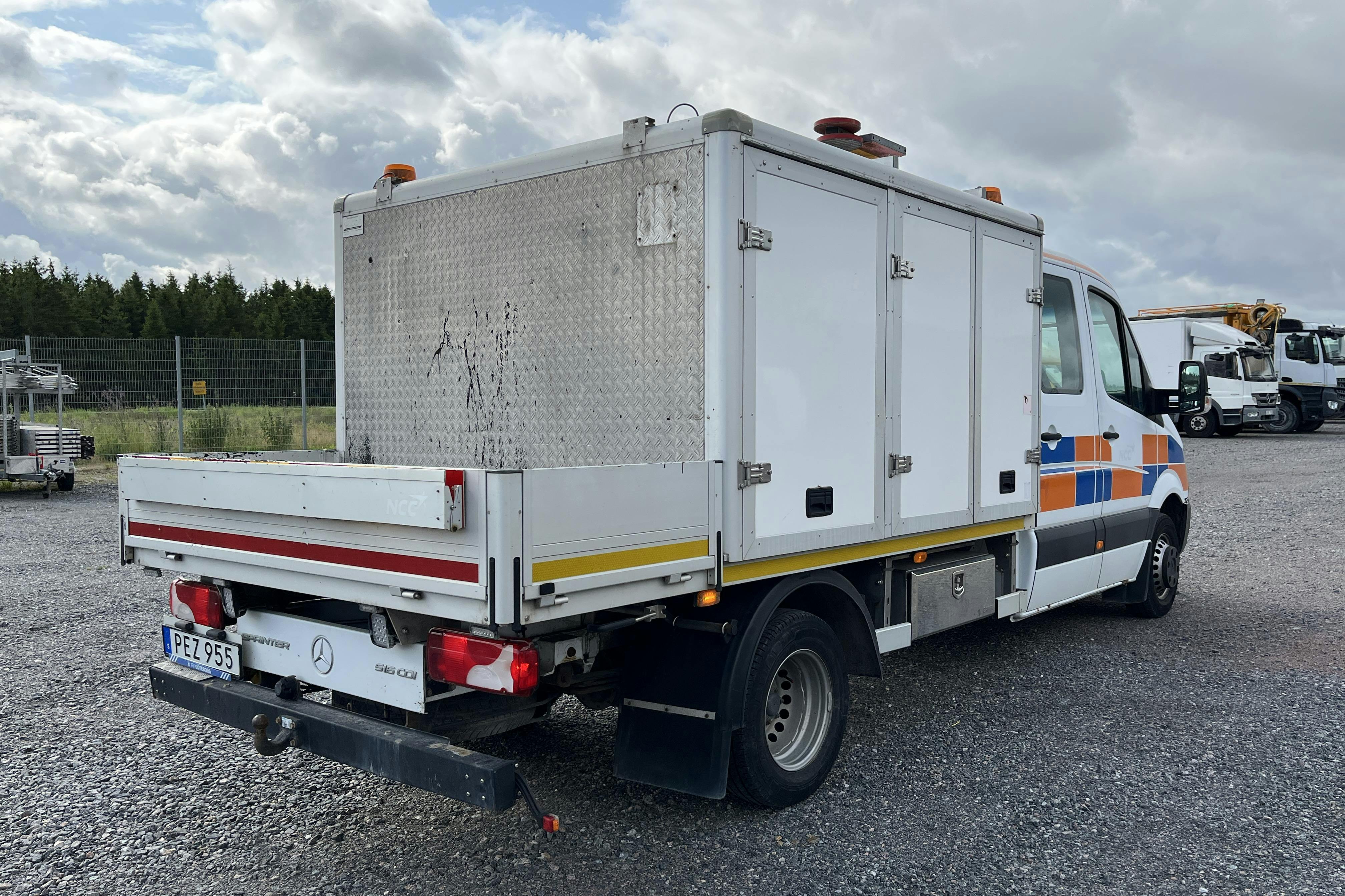 Mercedes Sprinter 516 CDI Pickup/Chassi (163hk) - 125 143 km - Automaatne - valge - 2017