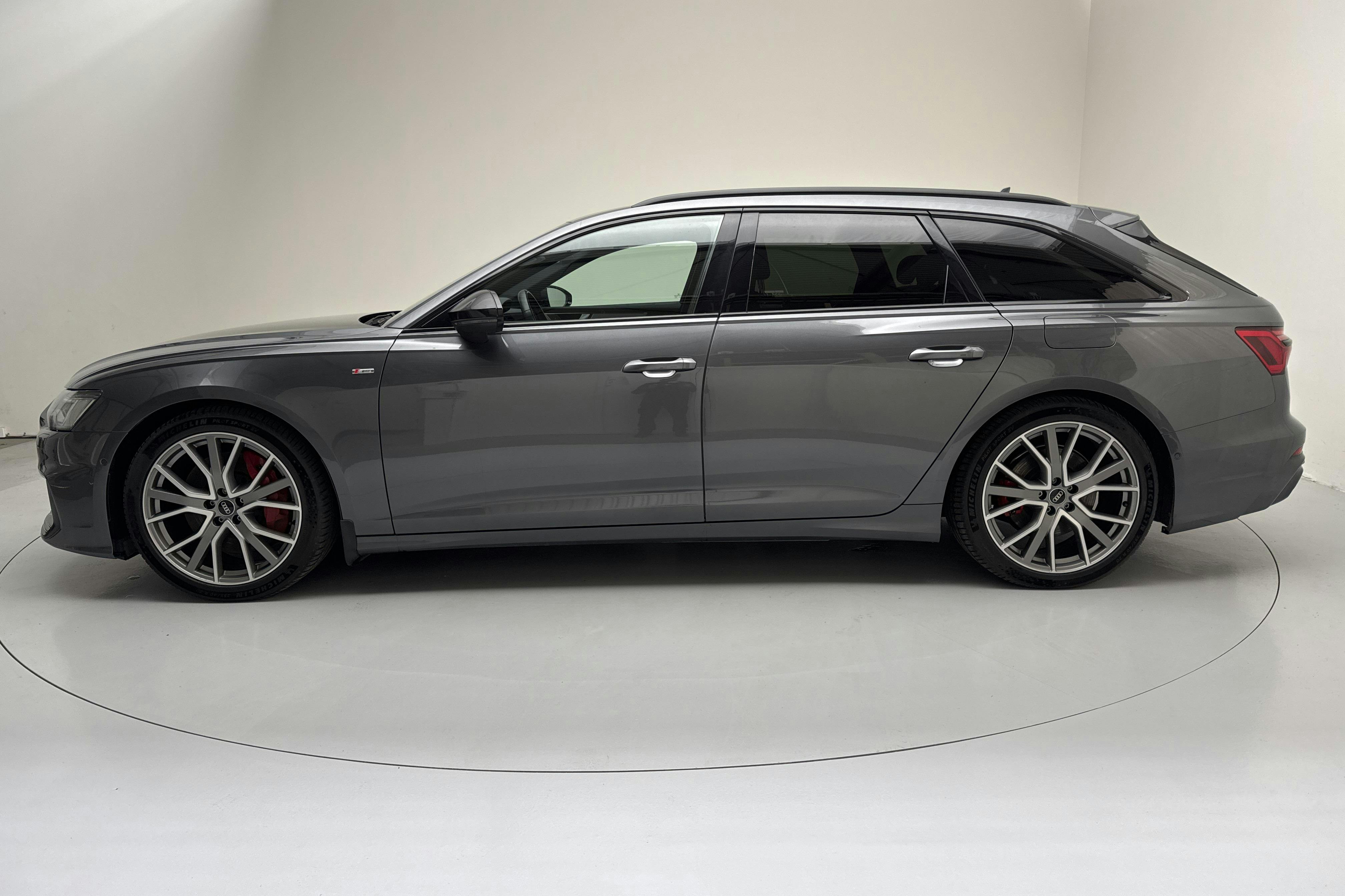 Audi A6 Avant 55 TFSI e quattro (367hk) - 8 513 mil - Automat - grå - 2021