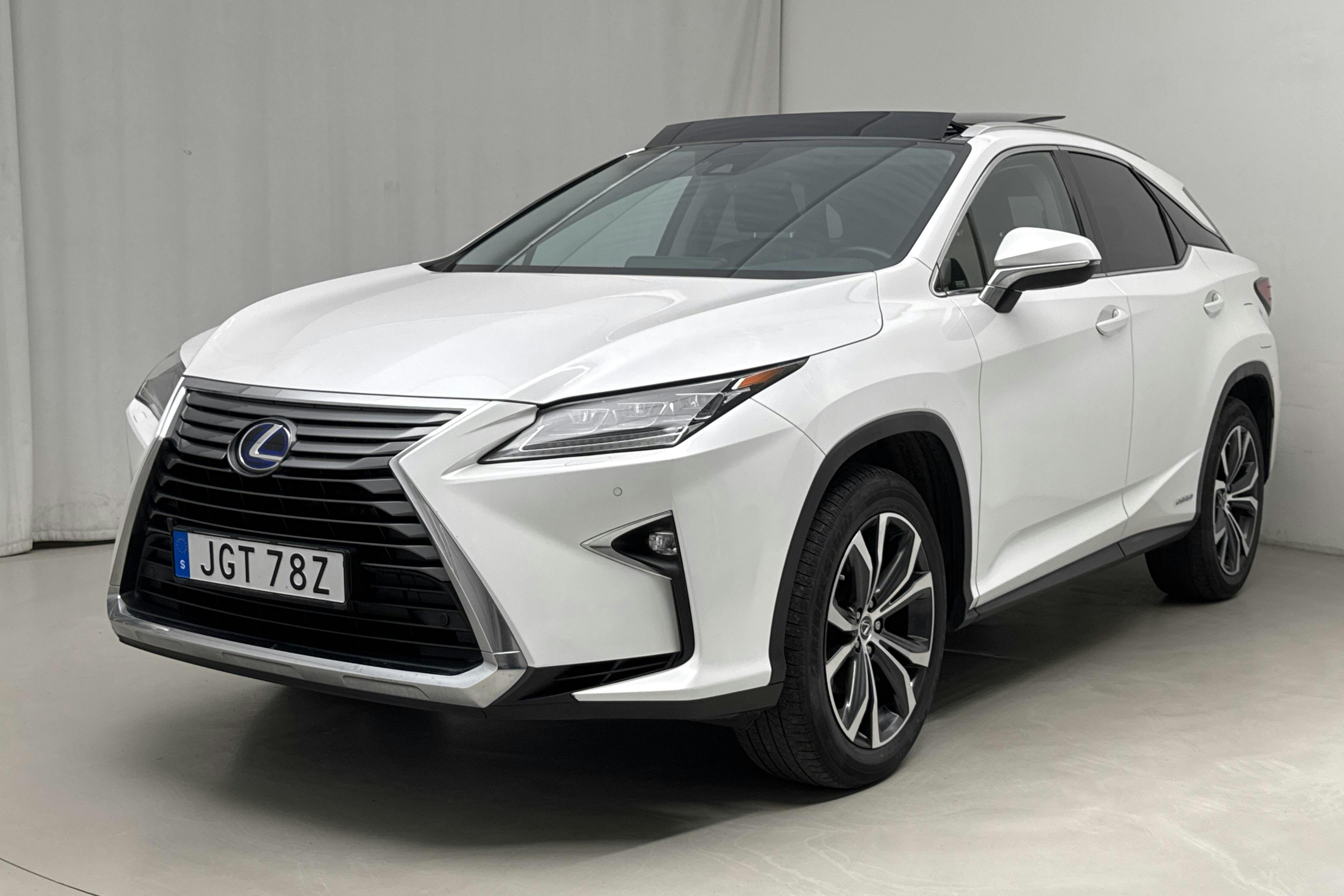 Lexus RX 450h AWD (313hk) - 7 682 mil - Automat - vit - 2019