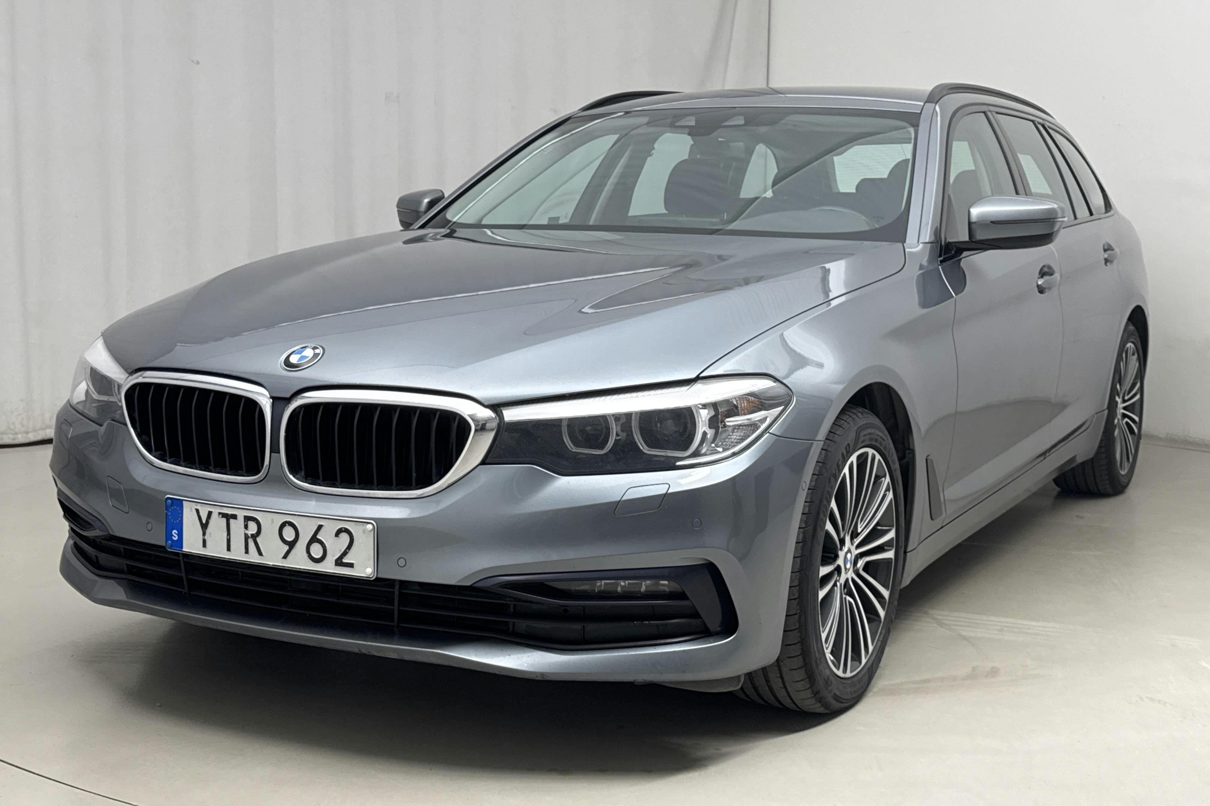 BMW 520d xDrive Touring, G31 (190hk) - 25 264 mil - Automat - blå - 2019