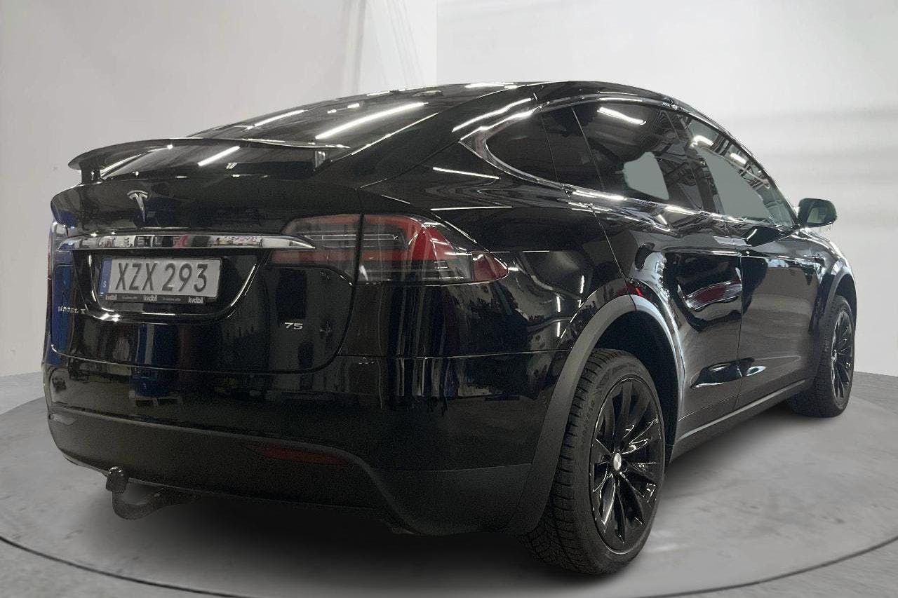 Tesla Model X 75D - 13 097 mil - Automat - svart - 2017