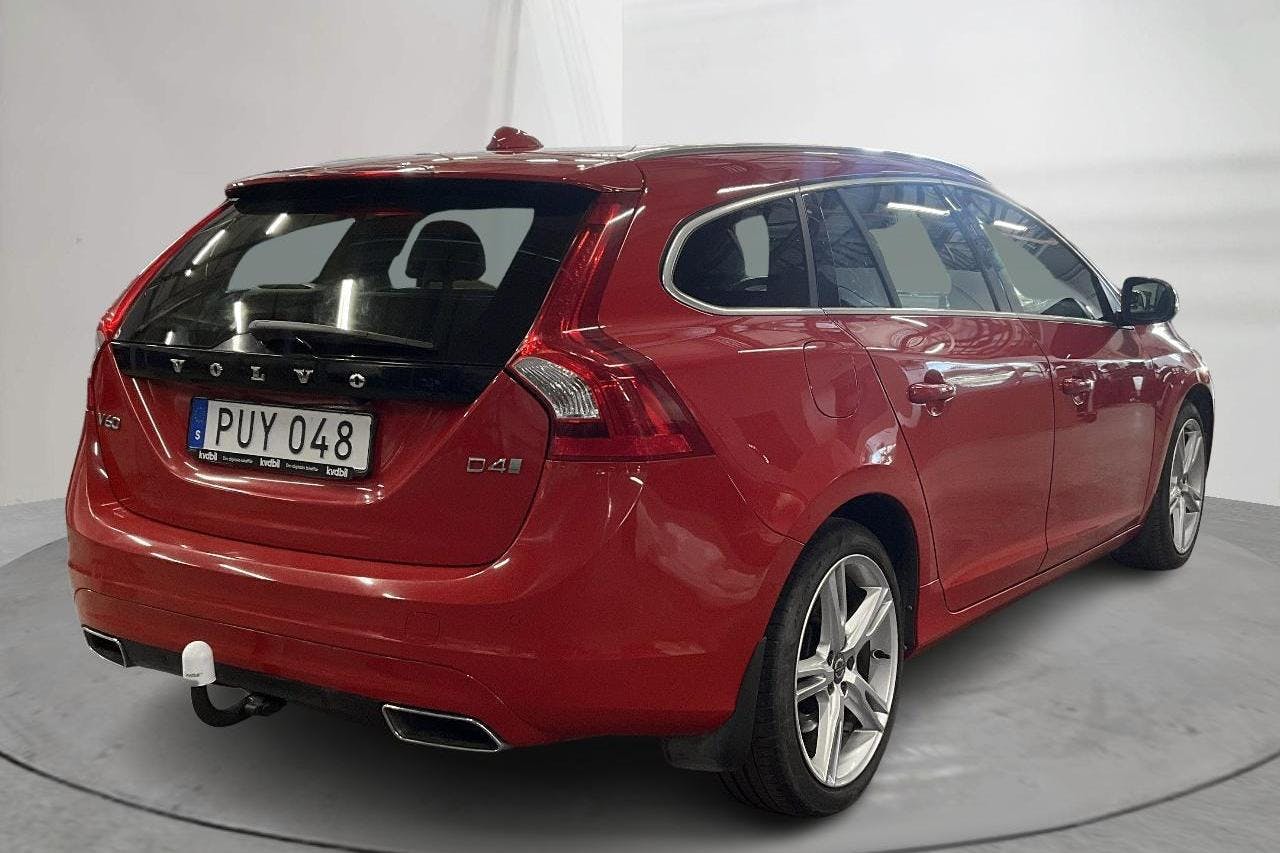 Volvo V60 D4 (190hk) - 12 276 mil - Manuell - röd - 2018