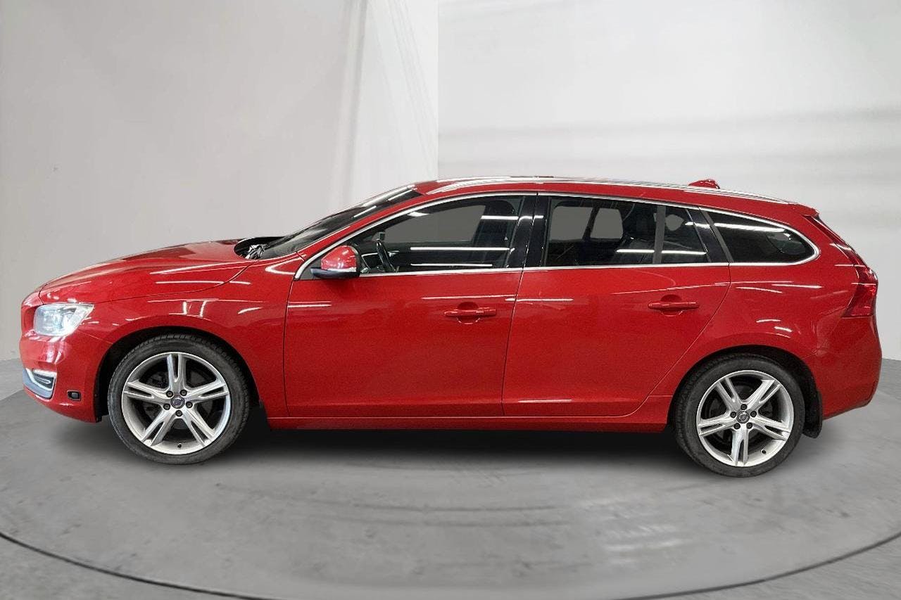 Volvo V60 D4 (190hk) - 12 276 mil - Manuell - röd - 2018
