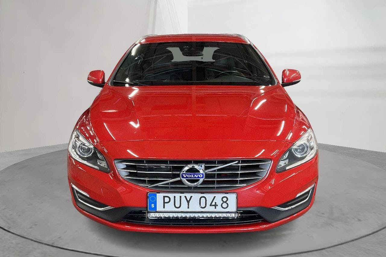 Volvo V60 D4 (190hk) - 12 276 mil - Manuell - röd - 2018
