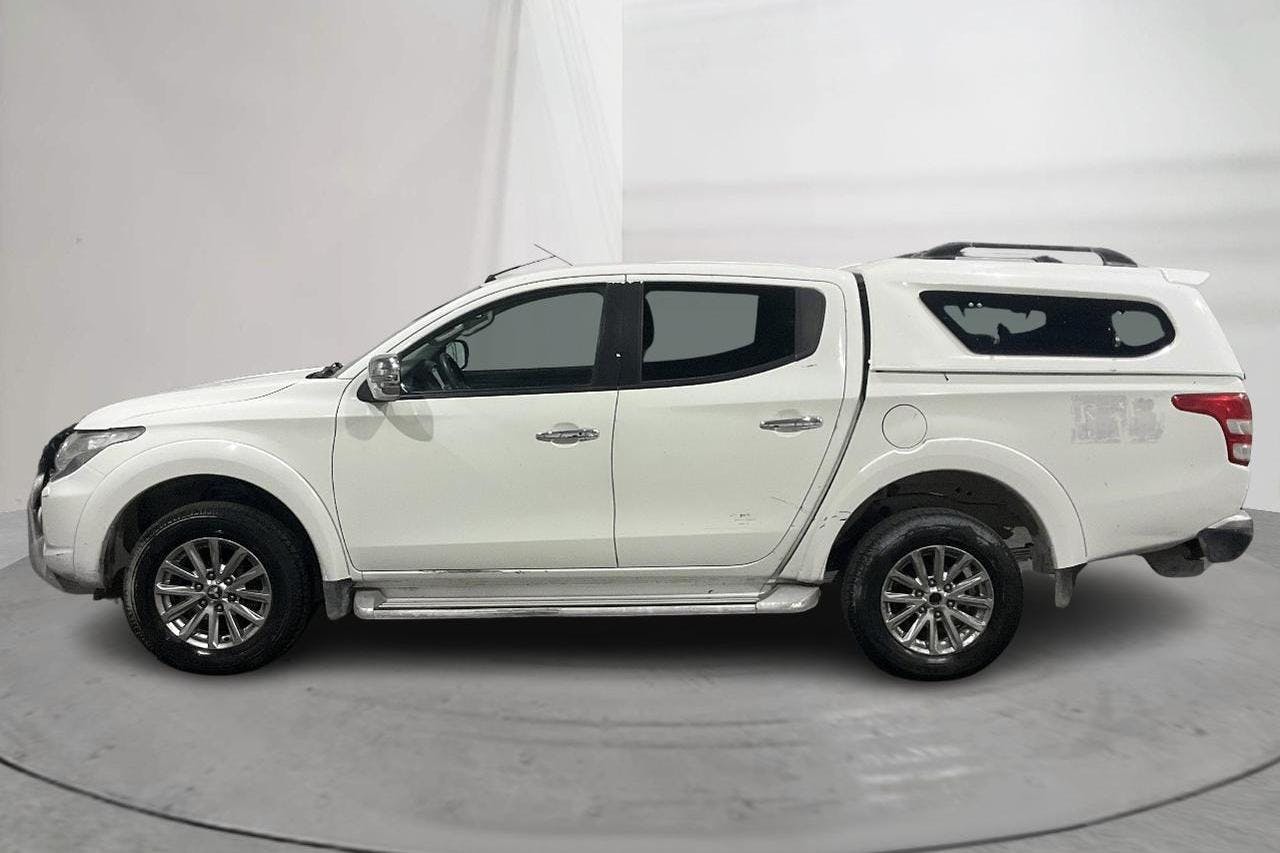 Mitsubishi L200 2.4 DI-D (181hk) - 20 386 mil - Automat - vit - 2017