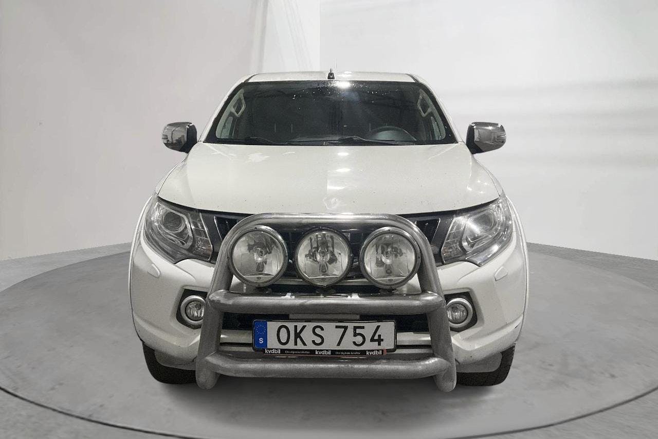 Mitsubishi L200 2.4 DI-D (181hk) - 20 386 mil - Automat - vit - 2017