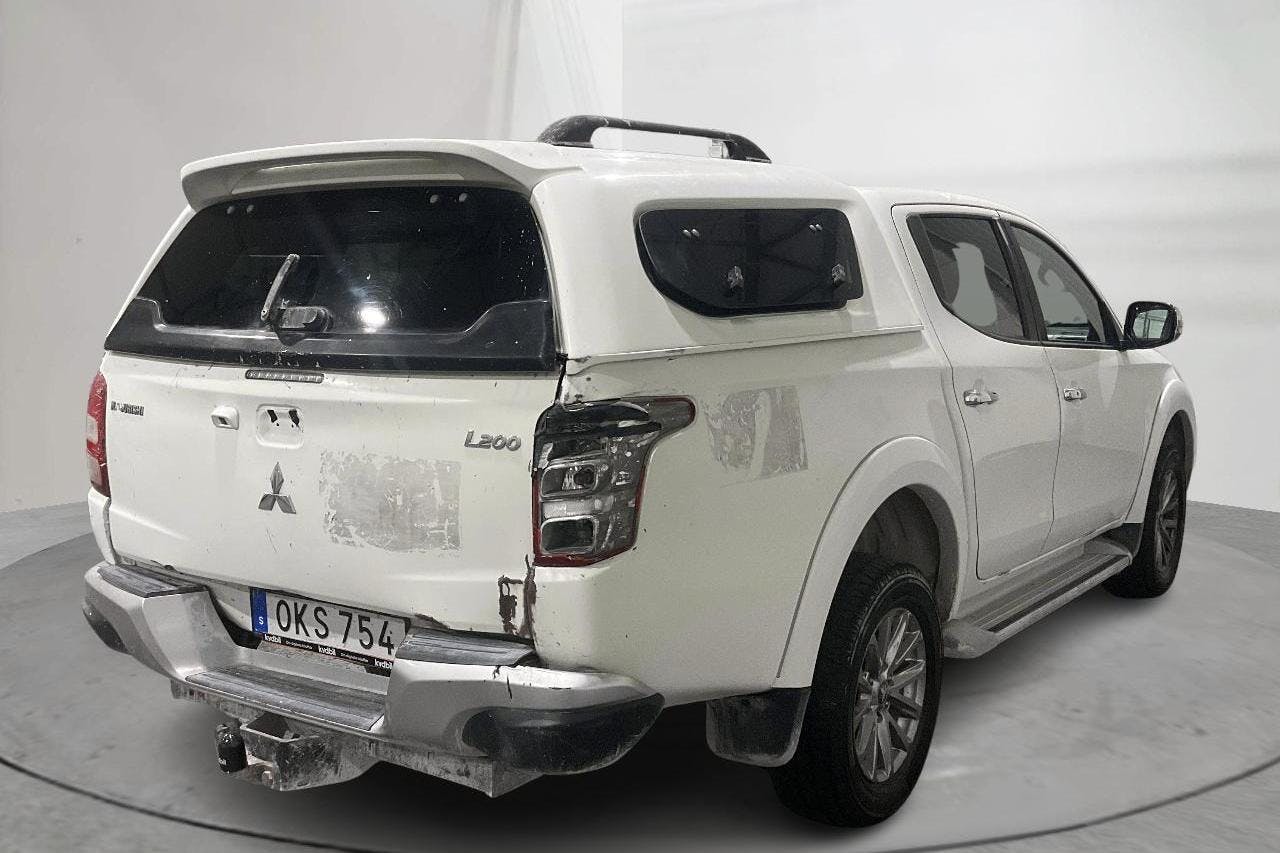 Mitsubishi L200 2.4 DI-D (181hk) - 20 386 mil - Automat - vit - 2017