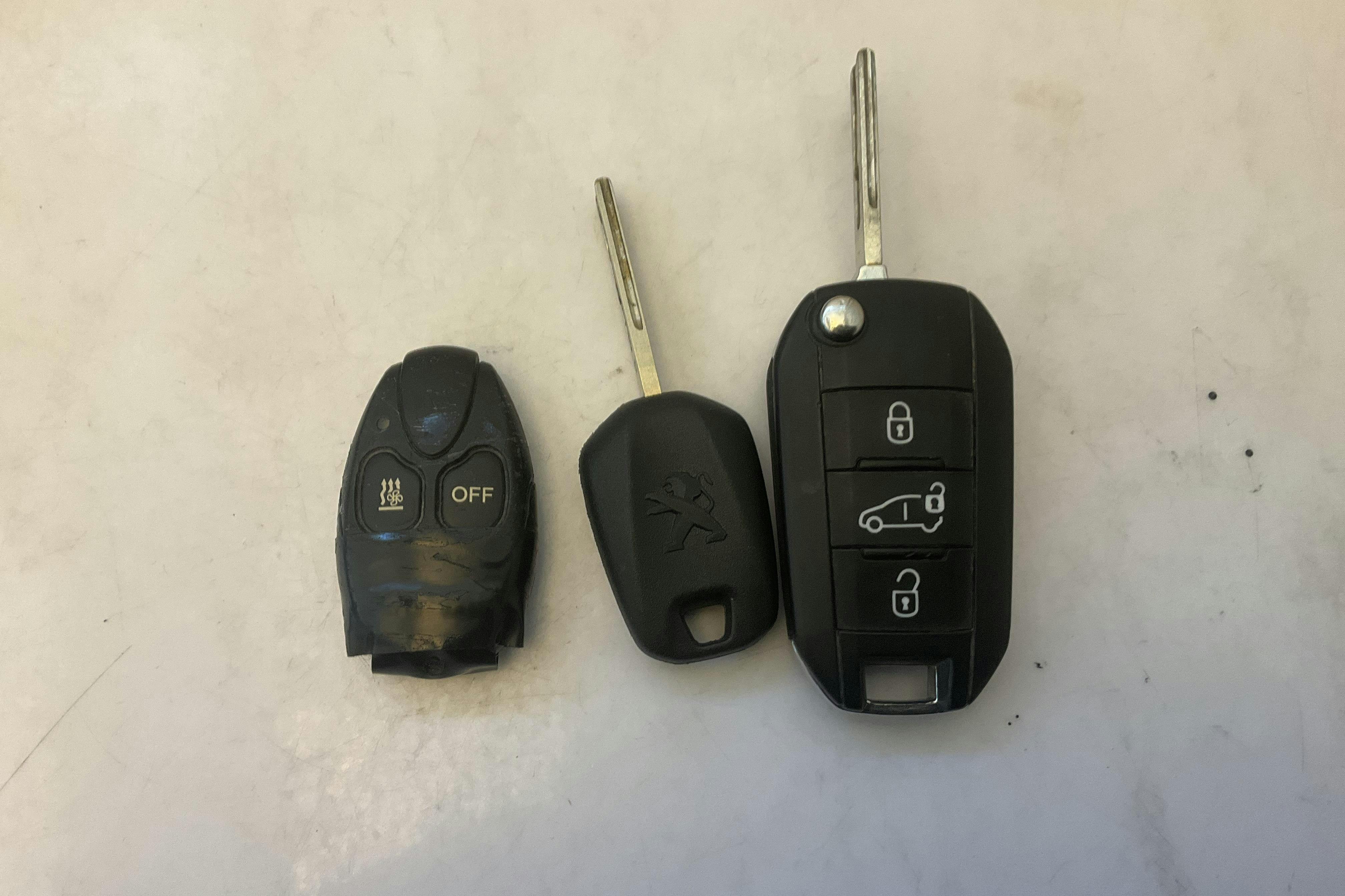 Peugeot Partner 1.5 HDI Skåp (75hk) - 12 801 mil - Manuell - vit - 2021