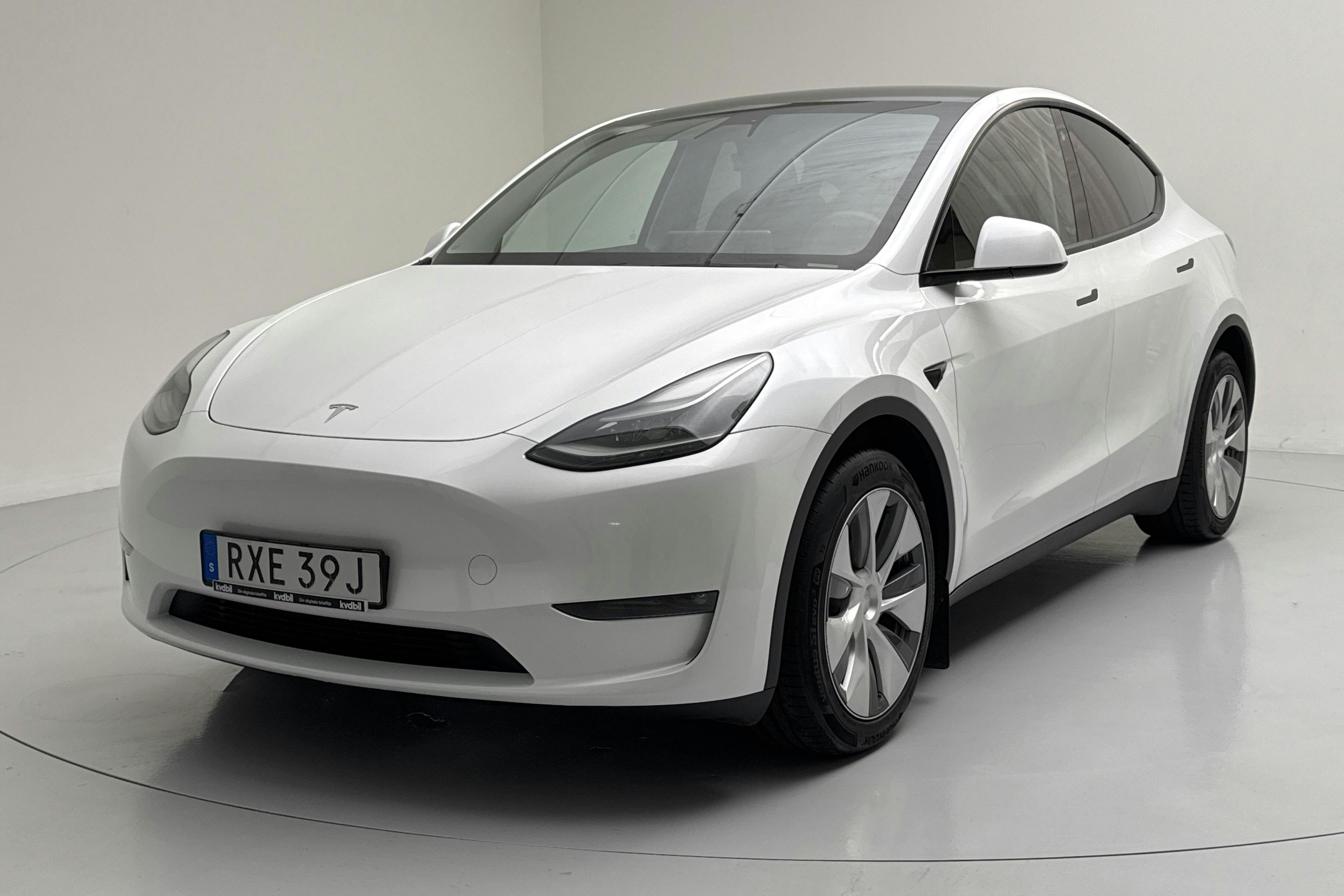 Tesla Model Y Long Range Dual Motor AWD - 4 517 mil - Automat - vit - 2023
