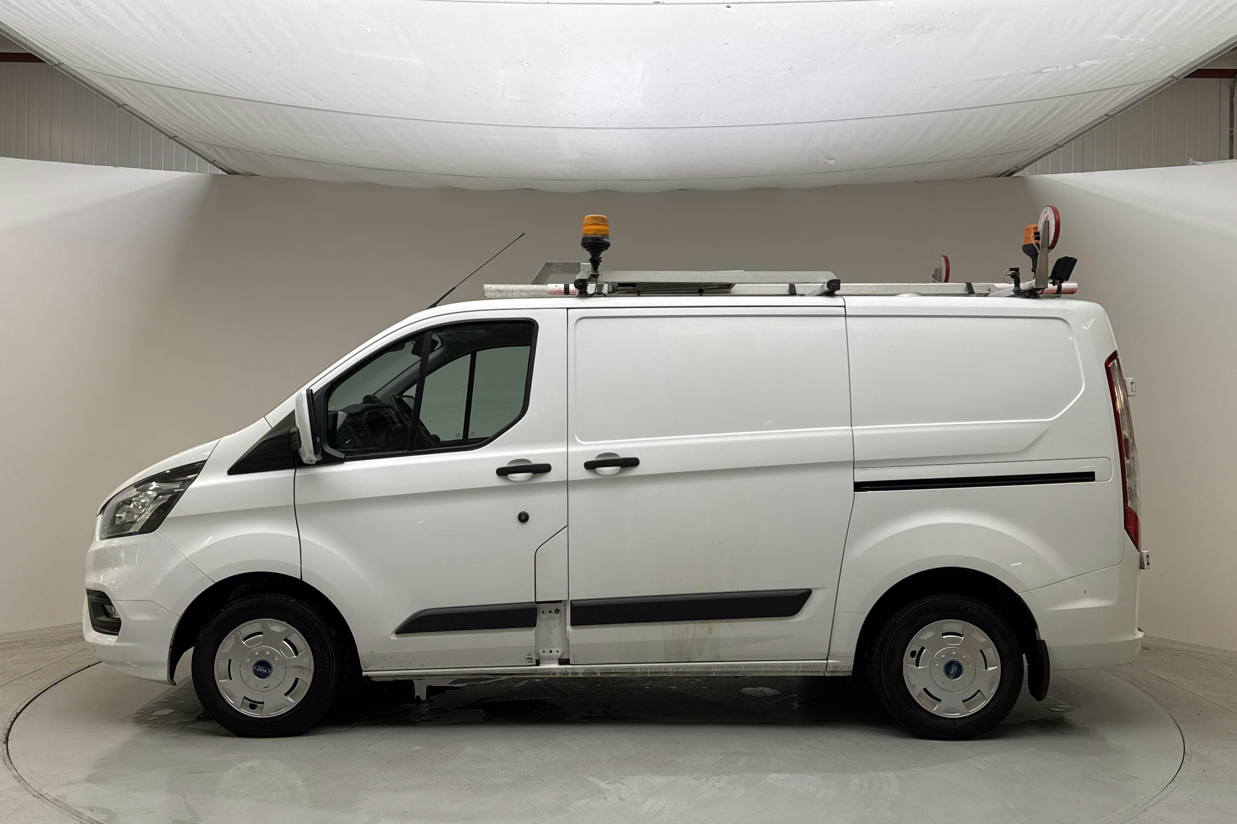 Ford Transit Custom 300 (130hk) - 165 880 km - Manual - white - 2018