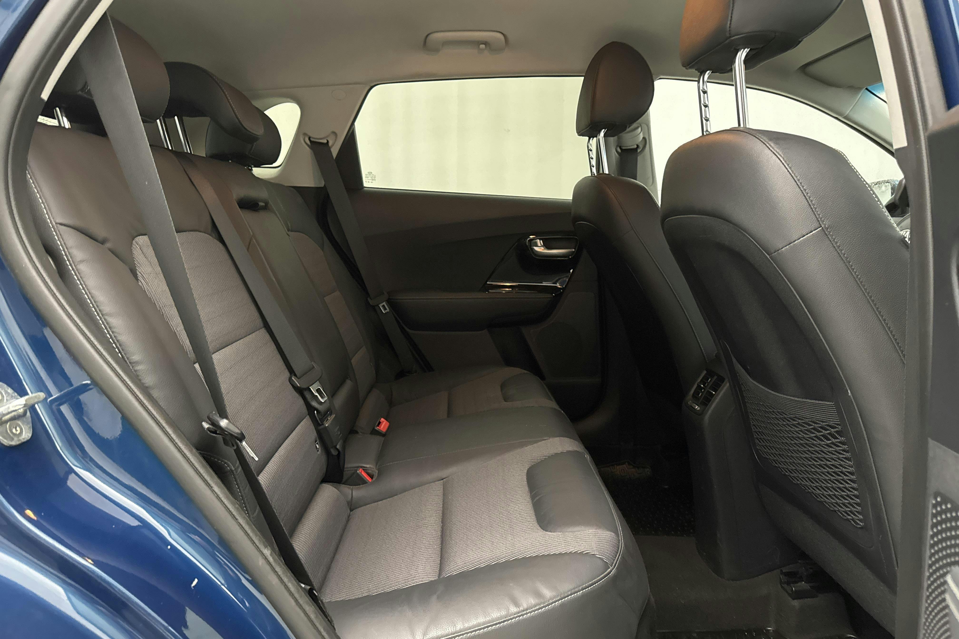 KIA Niro Hybrid 1.6 (141hk) - 8 097 mil - Automat - blå - 2017