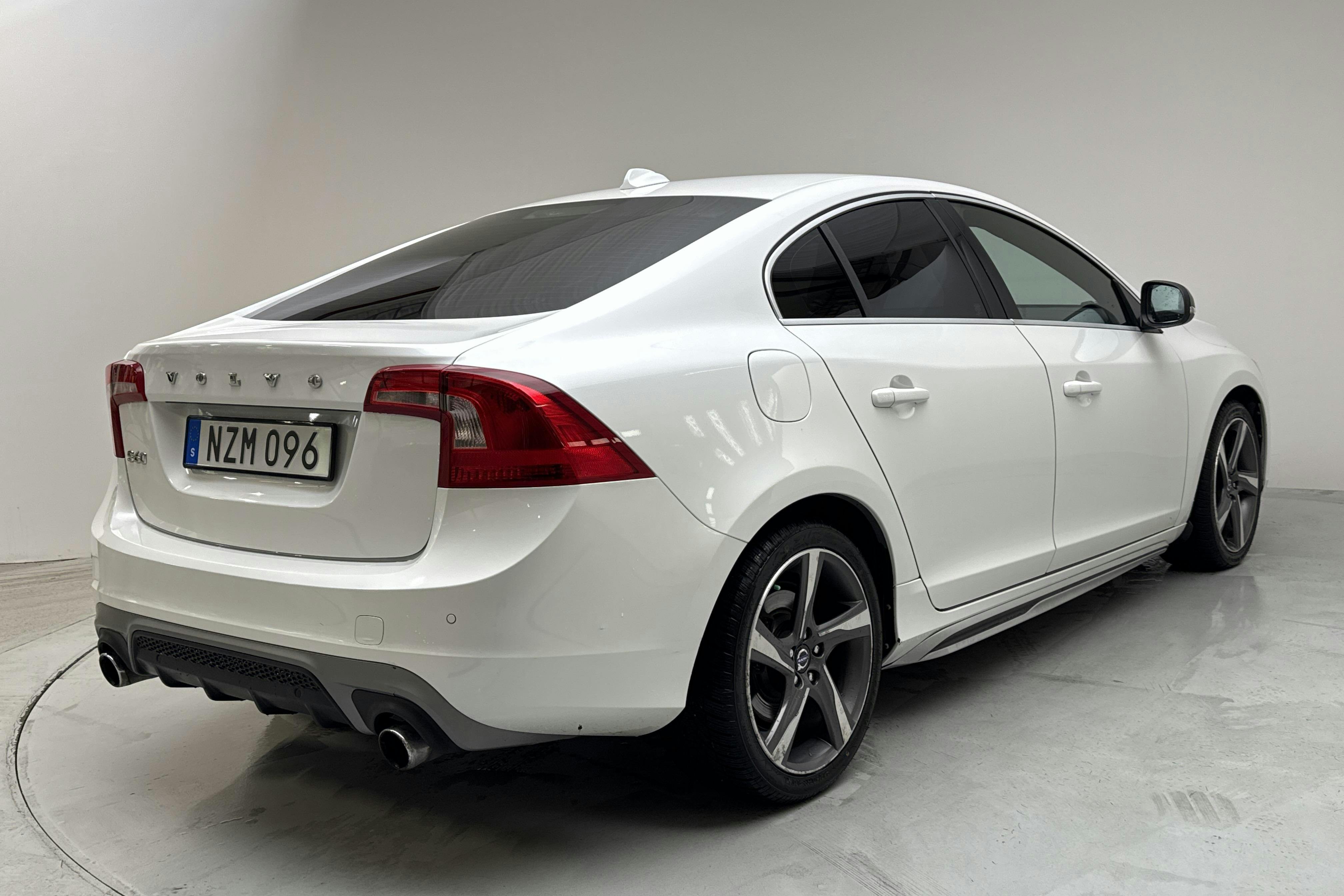 Volvo S60 T4F (180hk) - 20 757 mil - Manuell - vit - 2014