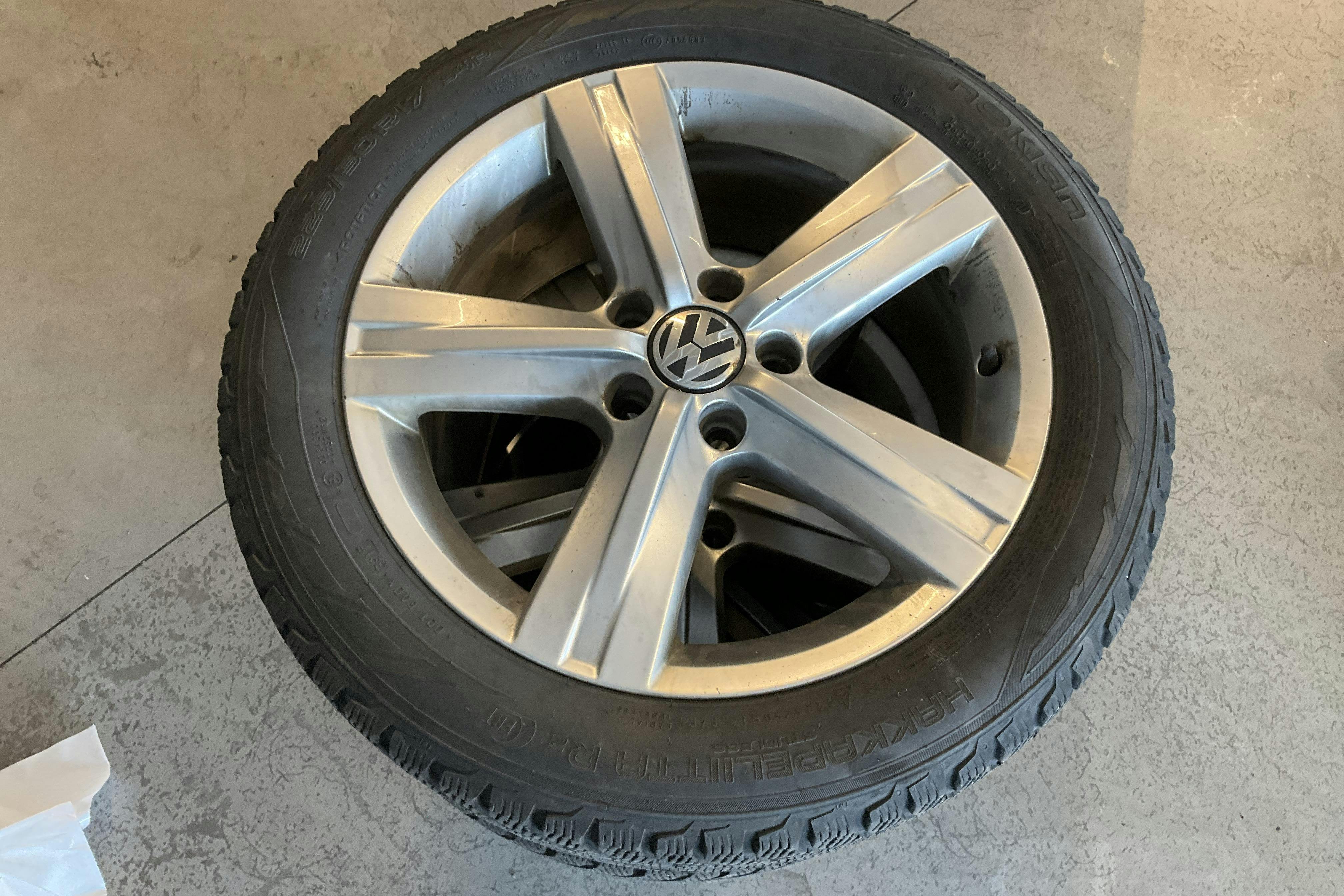 VW Passat 1.4 Plug-in-Hybrid Sportscombi (218hk) - 12 817 mil - Automat - vit - 2017