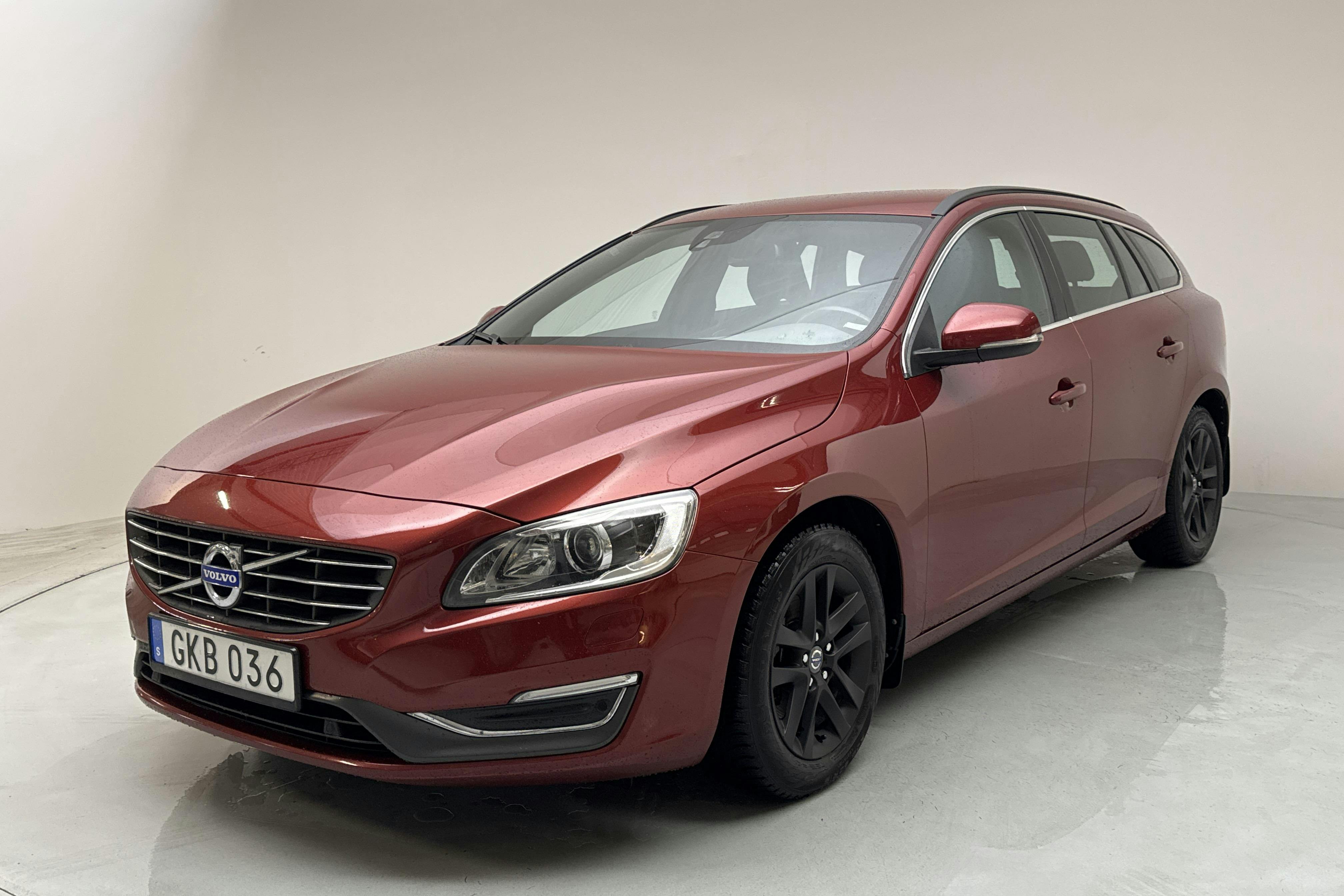 Volvo V60 D4 (181hk) - 20 460 mil - Manuell - röd - 2014