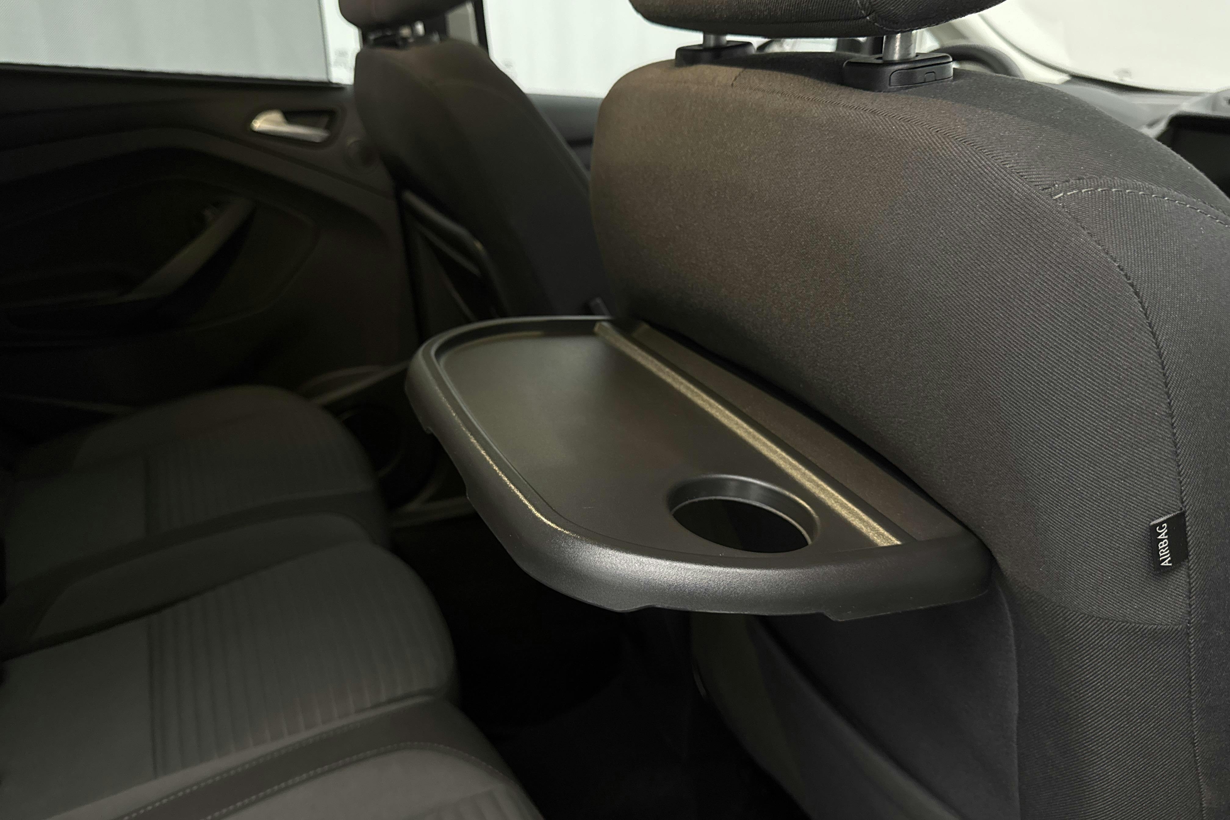 Esitlusfoto 18 aadressil 18: Ford C-MAX 1.0 Ecoboost (125hk) - 99 800 km - Käsitsi - hall - 2018