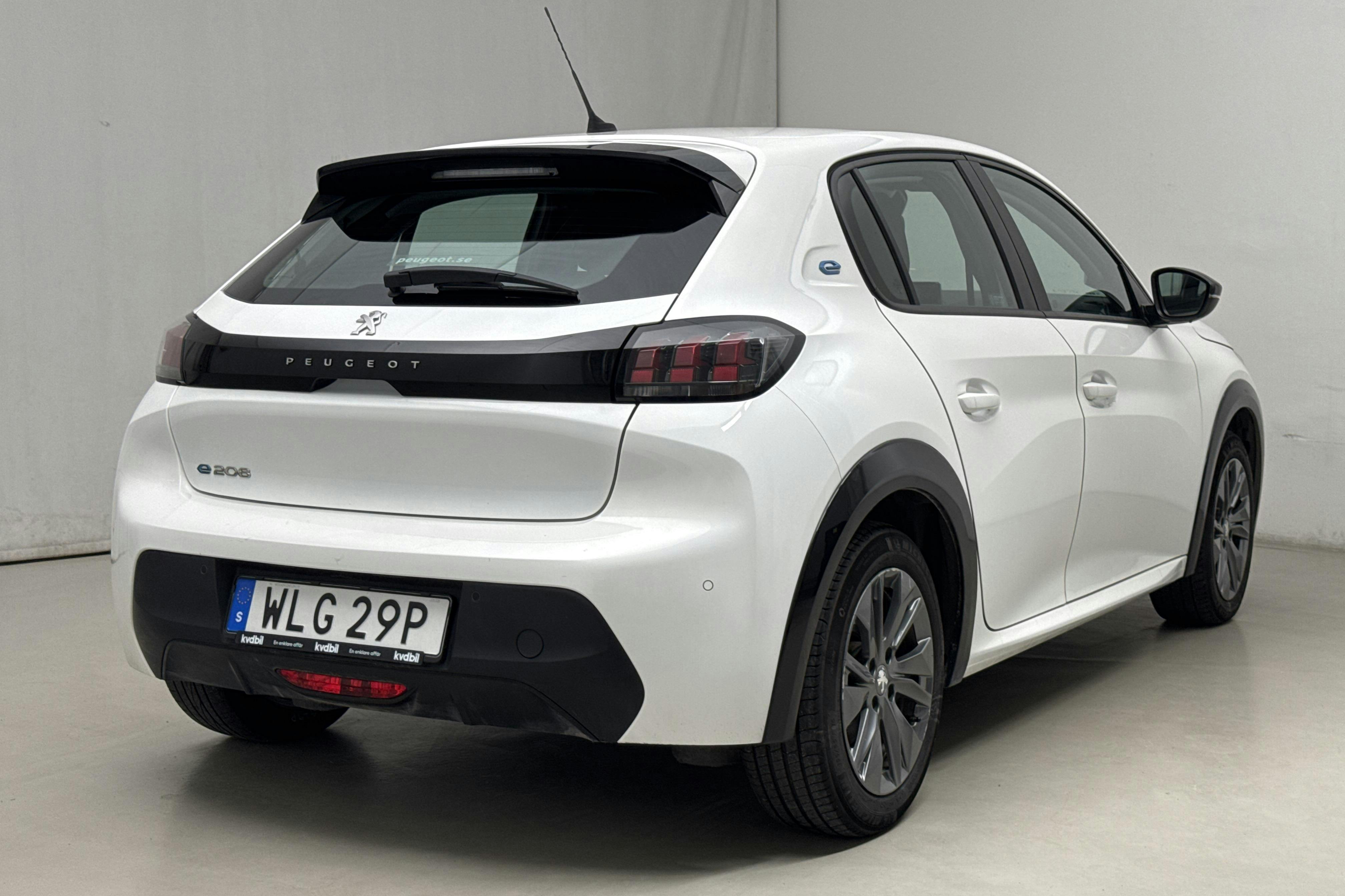 Peugeot e-208 50 kWh 5dr (136hk) - 42 230 km - Automatic - white - 2022