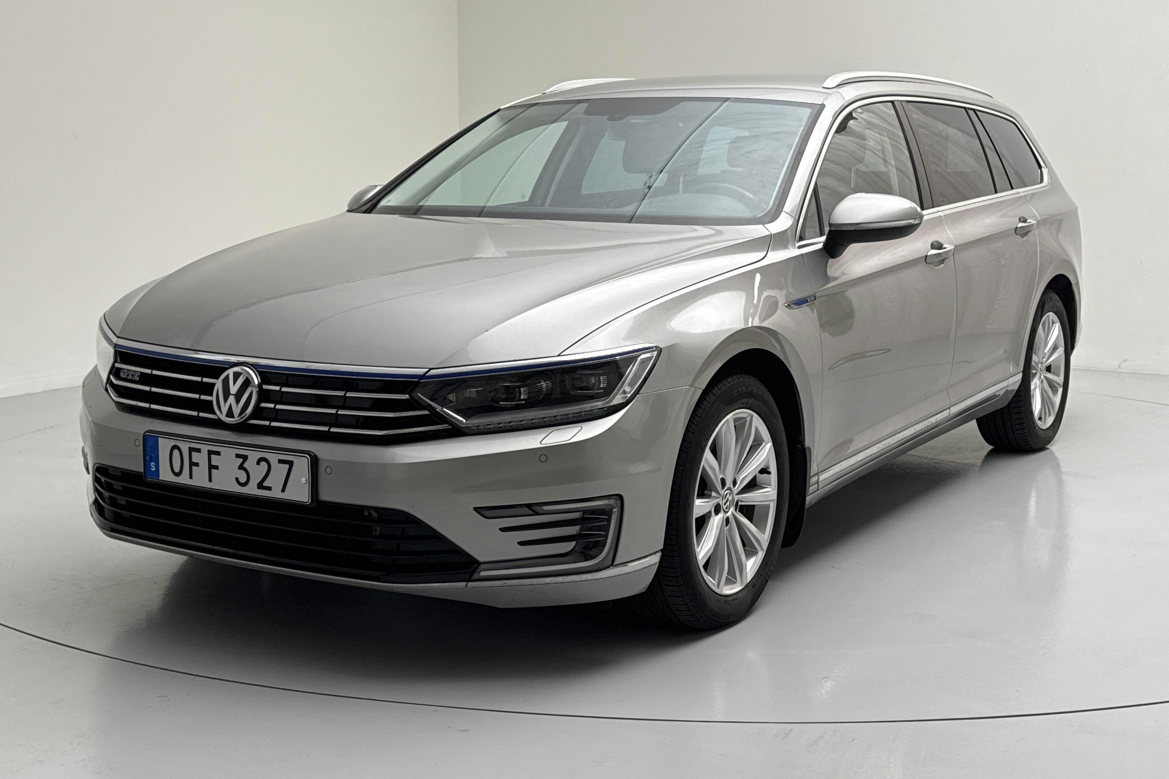 VW Passat 1.4 Plug-in-Hybrid Sportscombi (218hk) - 16 812 mil - Automat - silver - 2017