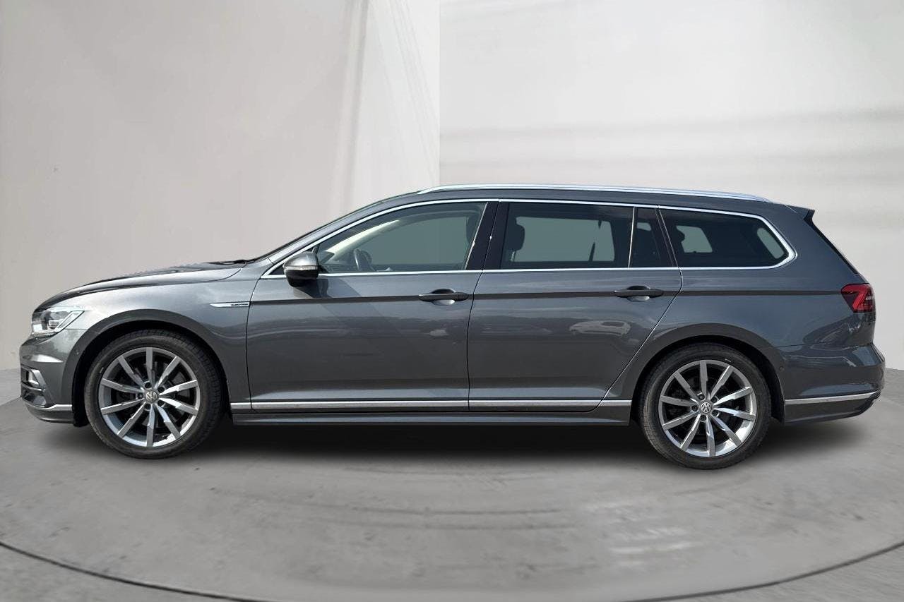 VW Passat 2.0 TDI BiTurbo Sportscombi 4MOTION (240hk) - 14 290 mil - Automat - Dark Grey - 2017