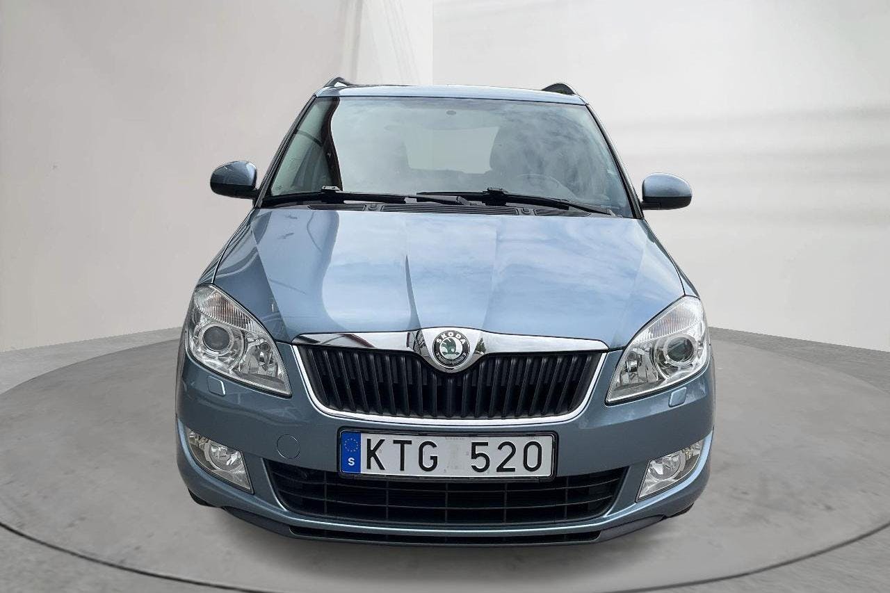 Skoda Fabia 1.2 TSI Combi (105hk) - 159 570 km - Manual - Light Grey - 2011