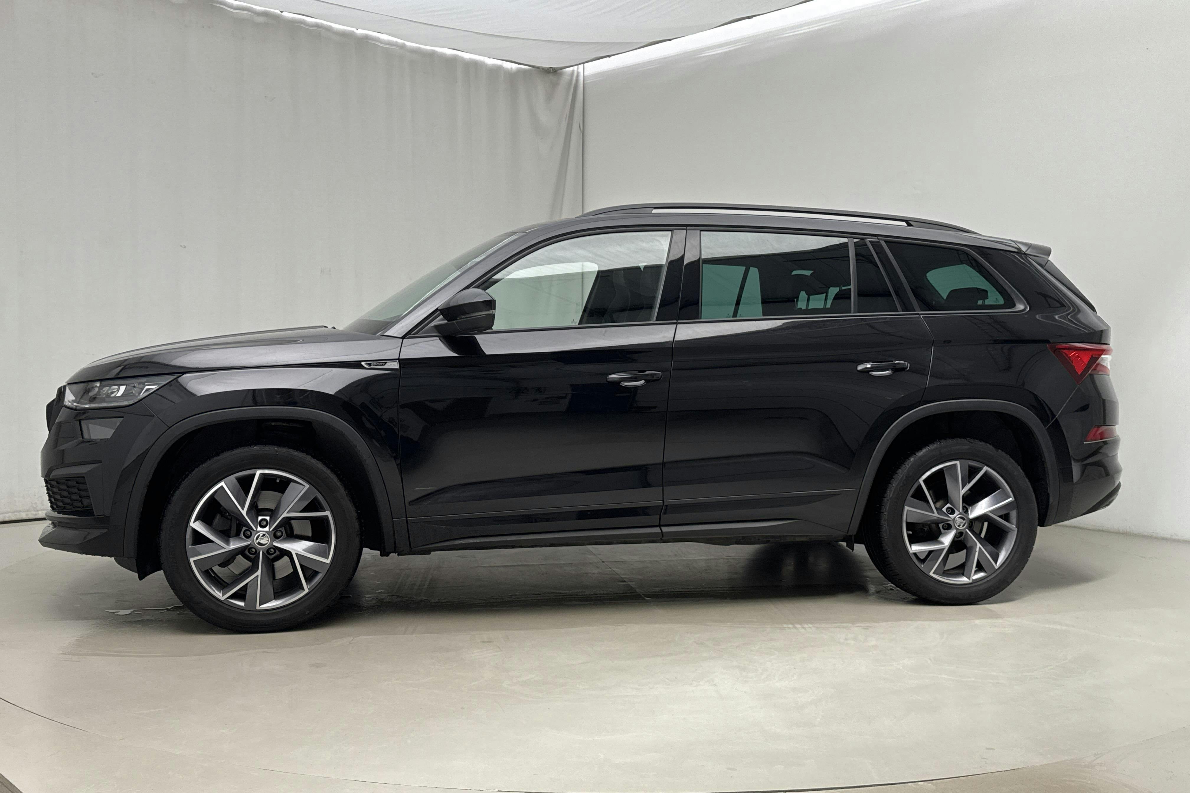 Esitlusfoto 2 aadressil 19: Skoda Kodiaq 2.0 TDI 4X4 (200hk) - 70 820 km - Automaatne - must - 2023