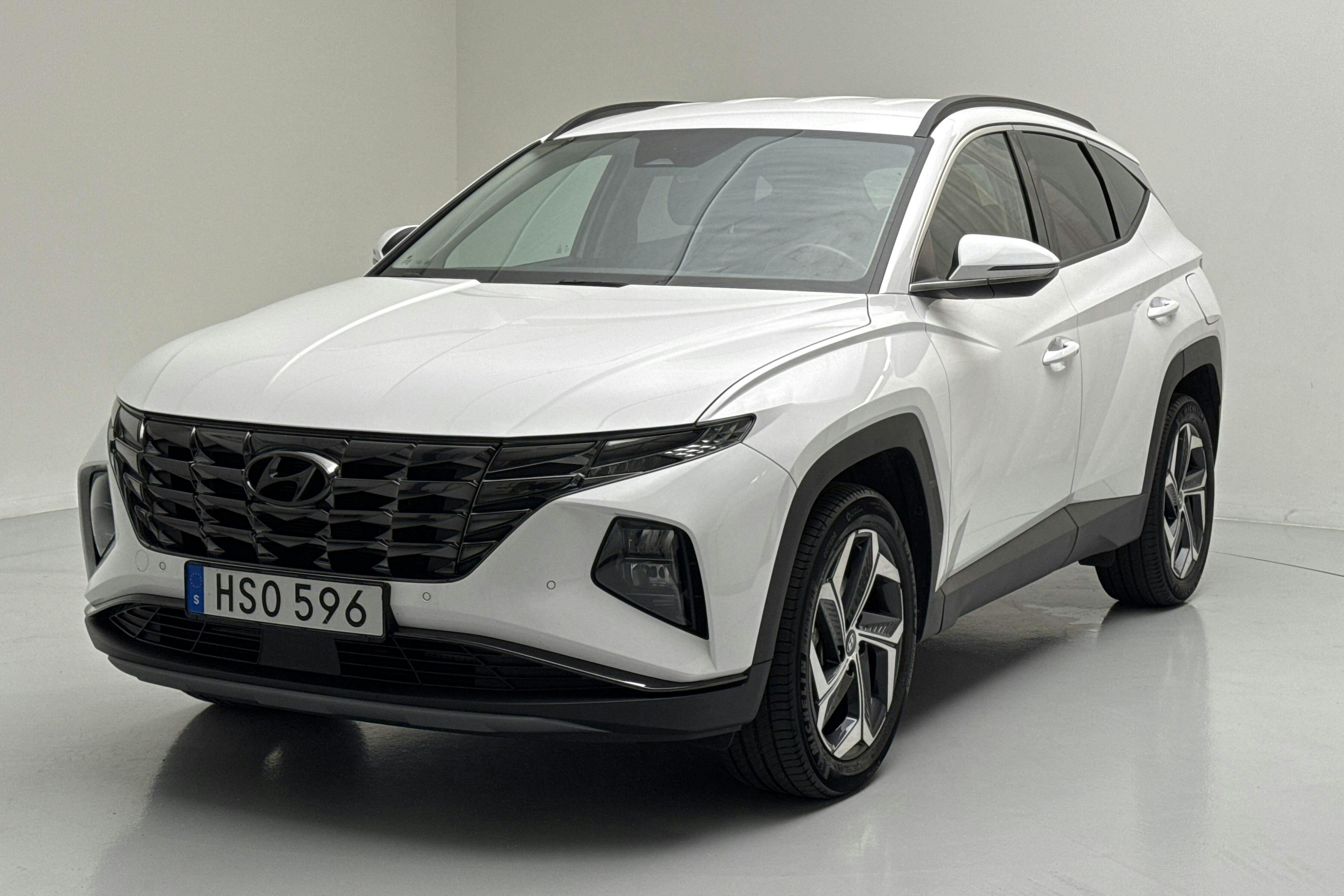 Hyundai Tucson 1.6 GDI Hybrid (230hk) - 4 367 mil - Automat - vit - 2023