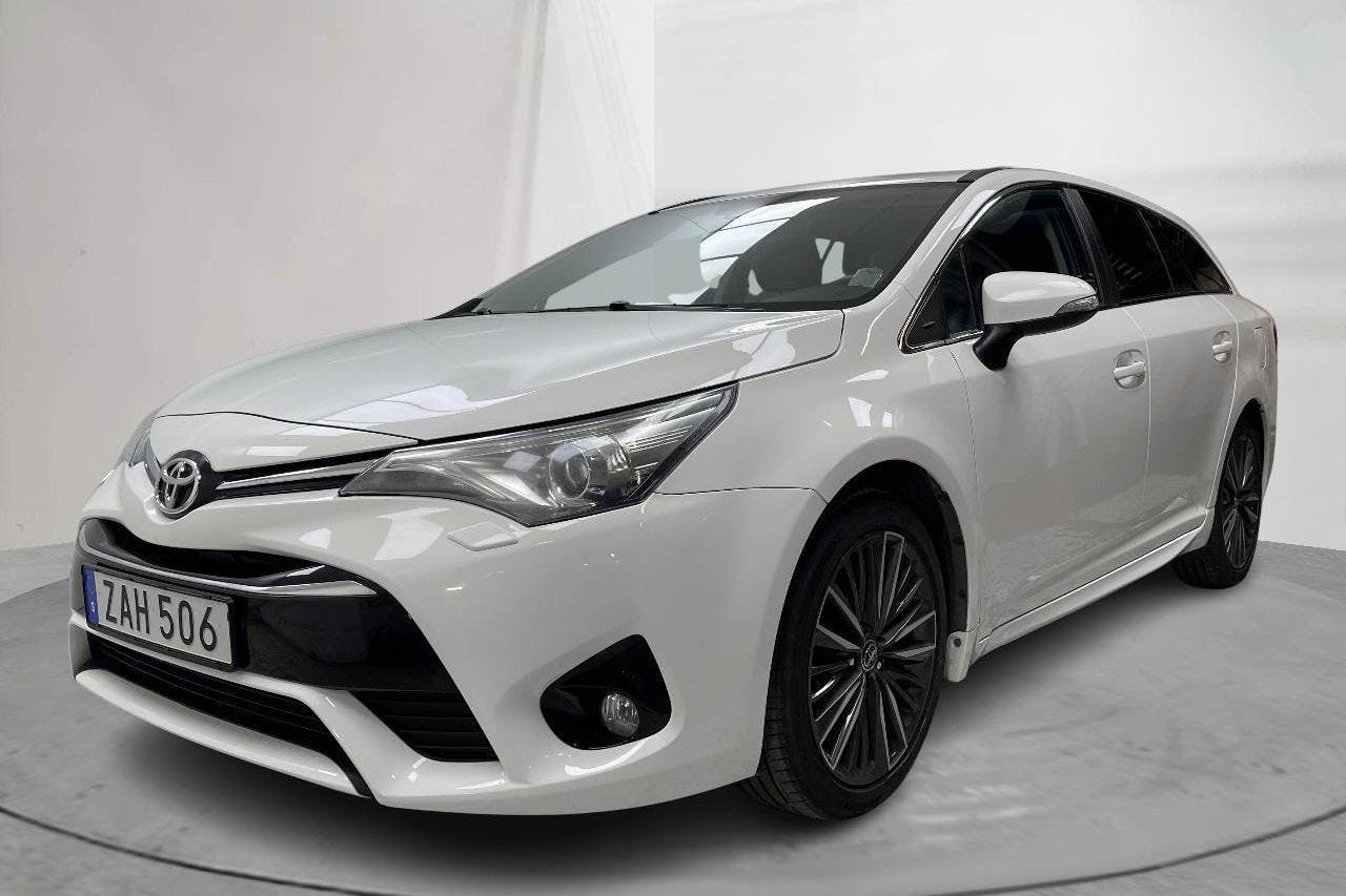 Toyota Avensis 1.8 Touring Sports (147hk) - 12 700 mil - Manuell - vit - 2017