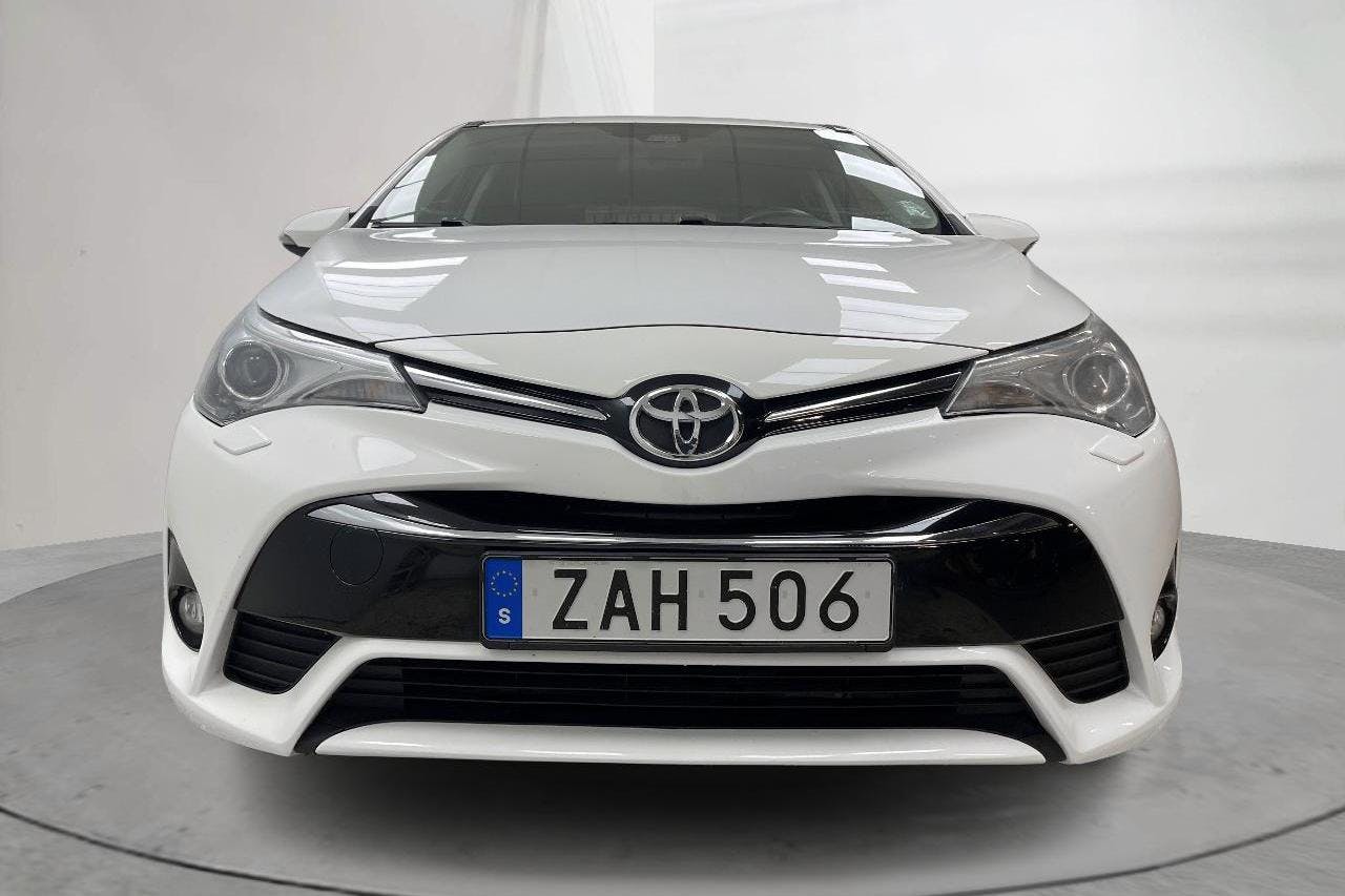 Toyota Avensis 1.8 Touring Sports (147hk) - 127 000 km - Manual - white - 2017