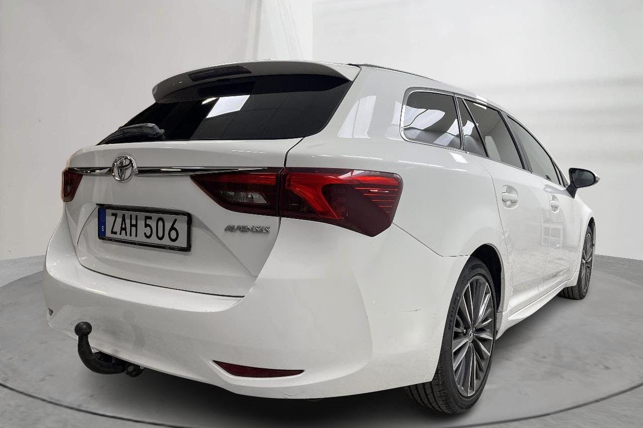 Toyota Avensis 1.8 Touring Sports (147hk) - 127 000 km - Manual - white - 2017