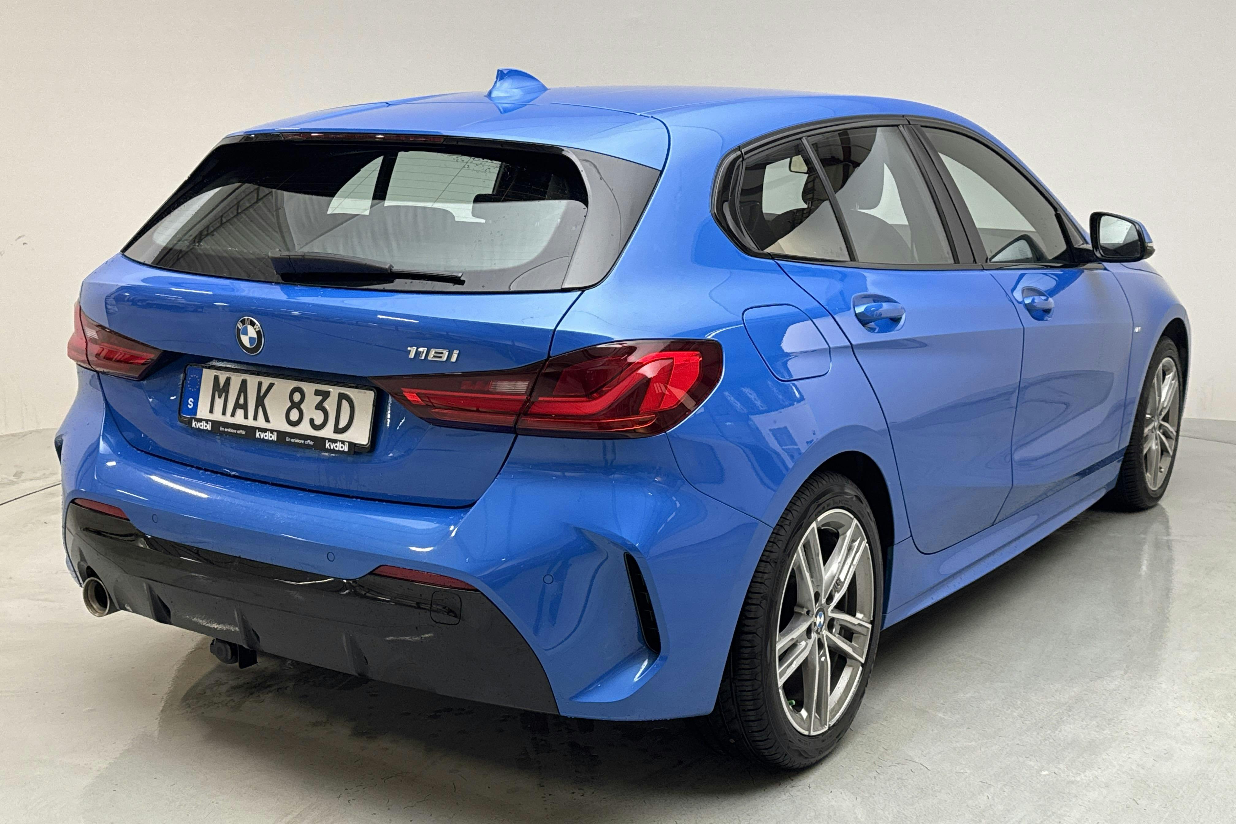 BMW 118i 5dr, F40 (140hk) - 9 955 mil - Automat - blå - 2021