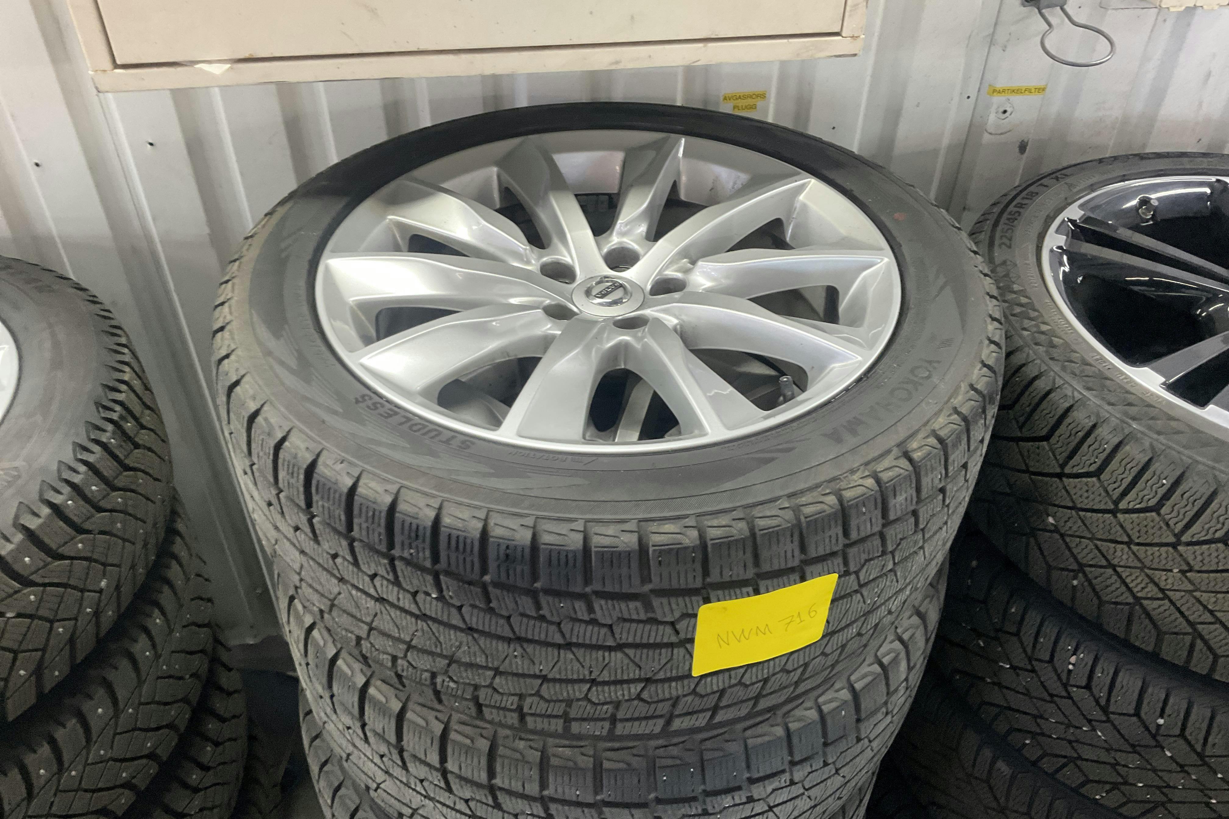 Volvo S90 D4 AWD (190hk) - 146 320 km - Automatic - silver - 2018